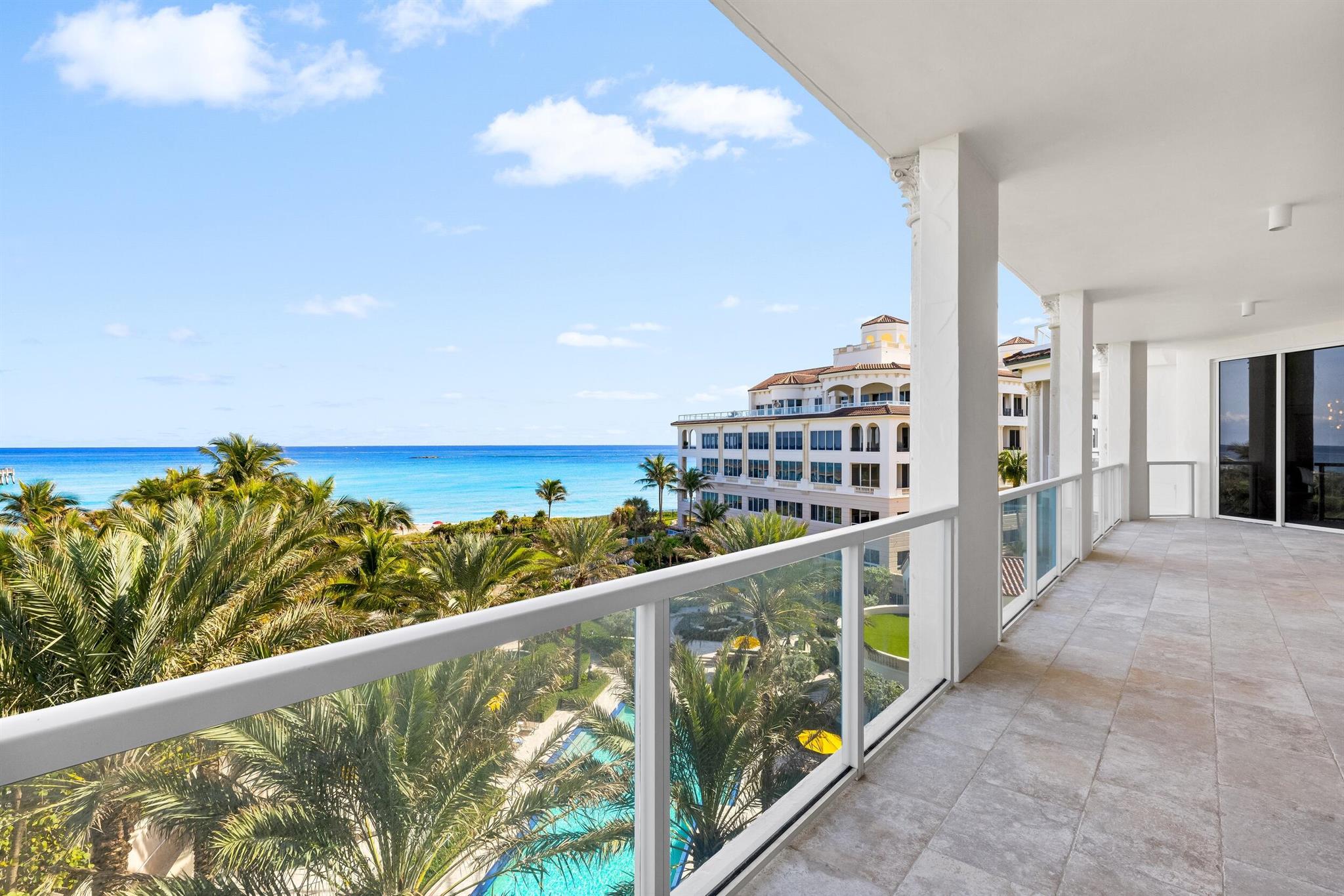BELLARIA CONDO - Residential
