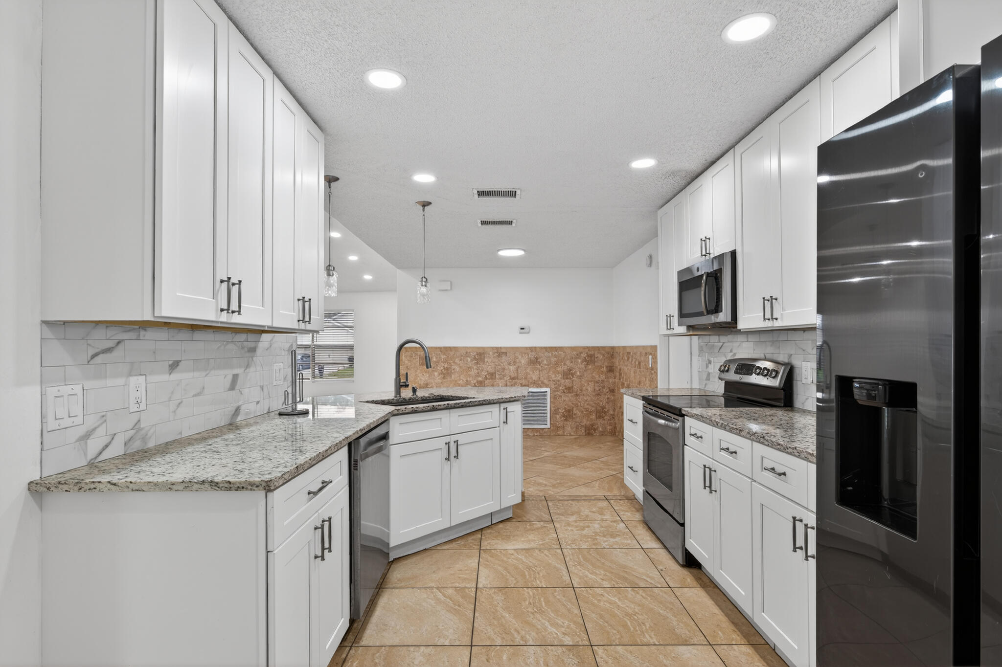WHISPERING PINES - Residential
