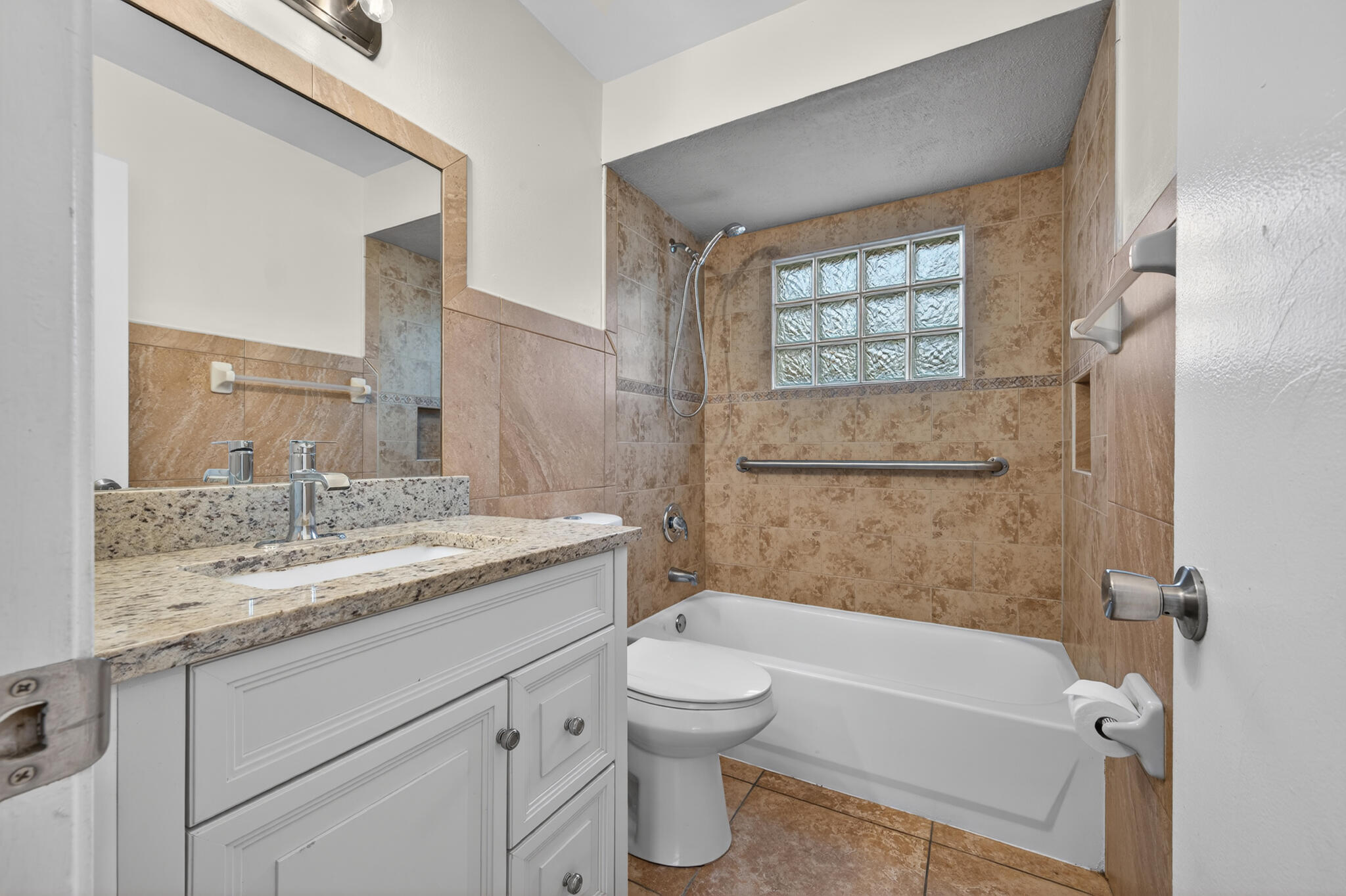 WHISPERING PINES - Residential