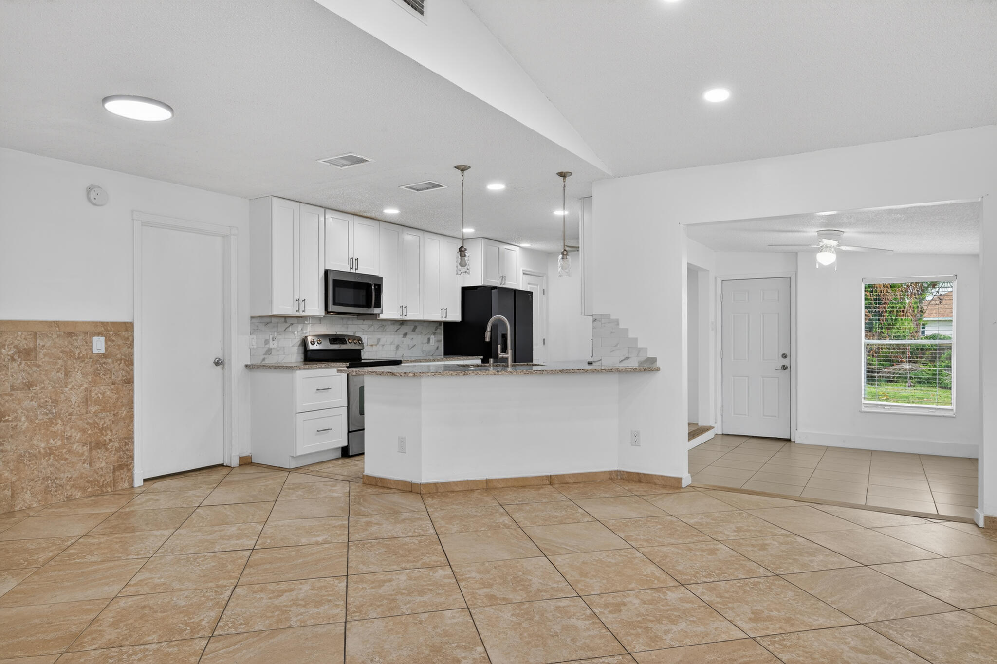WHISPERING PINES - Residential