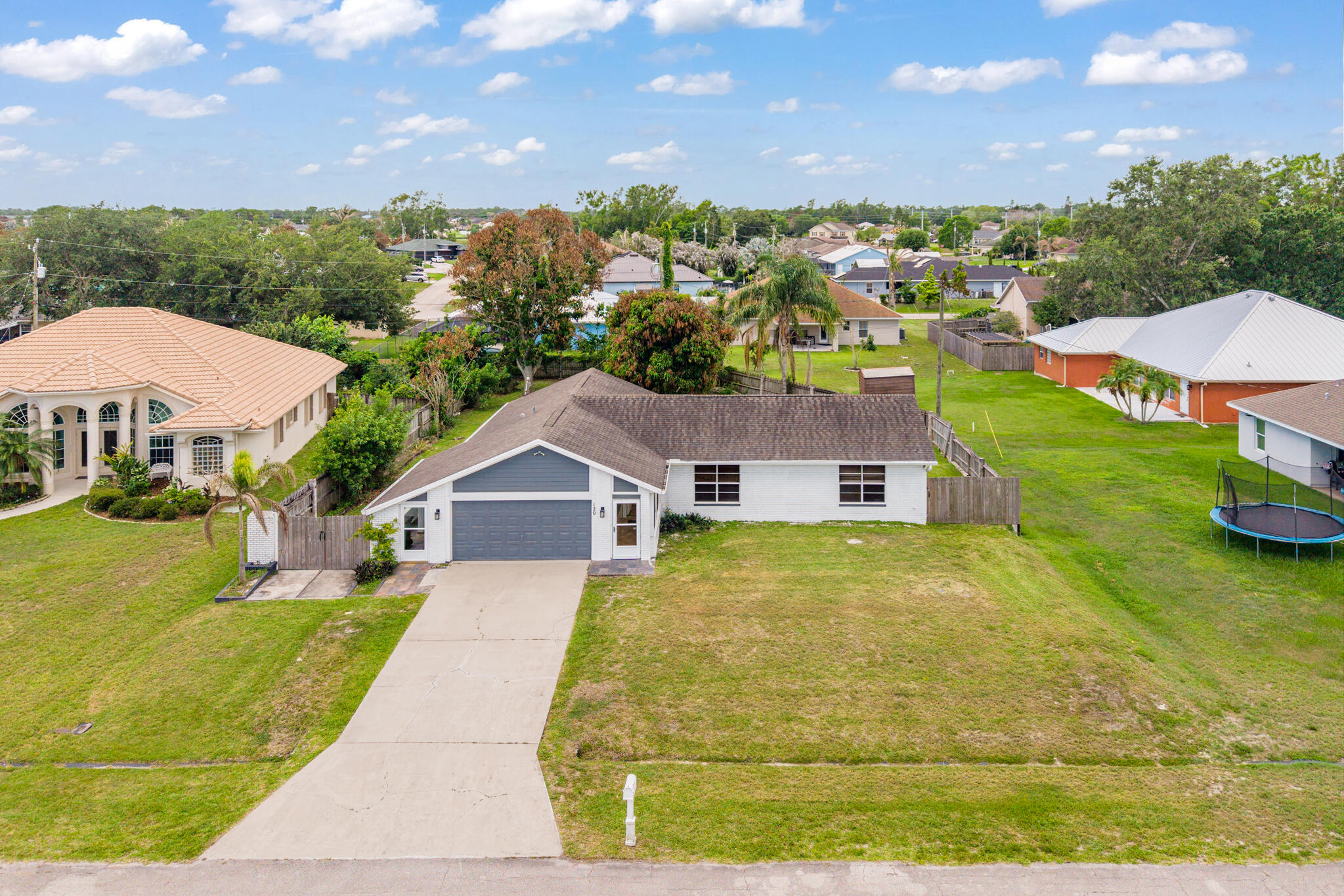 WHISPERING PINES - Residential