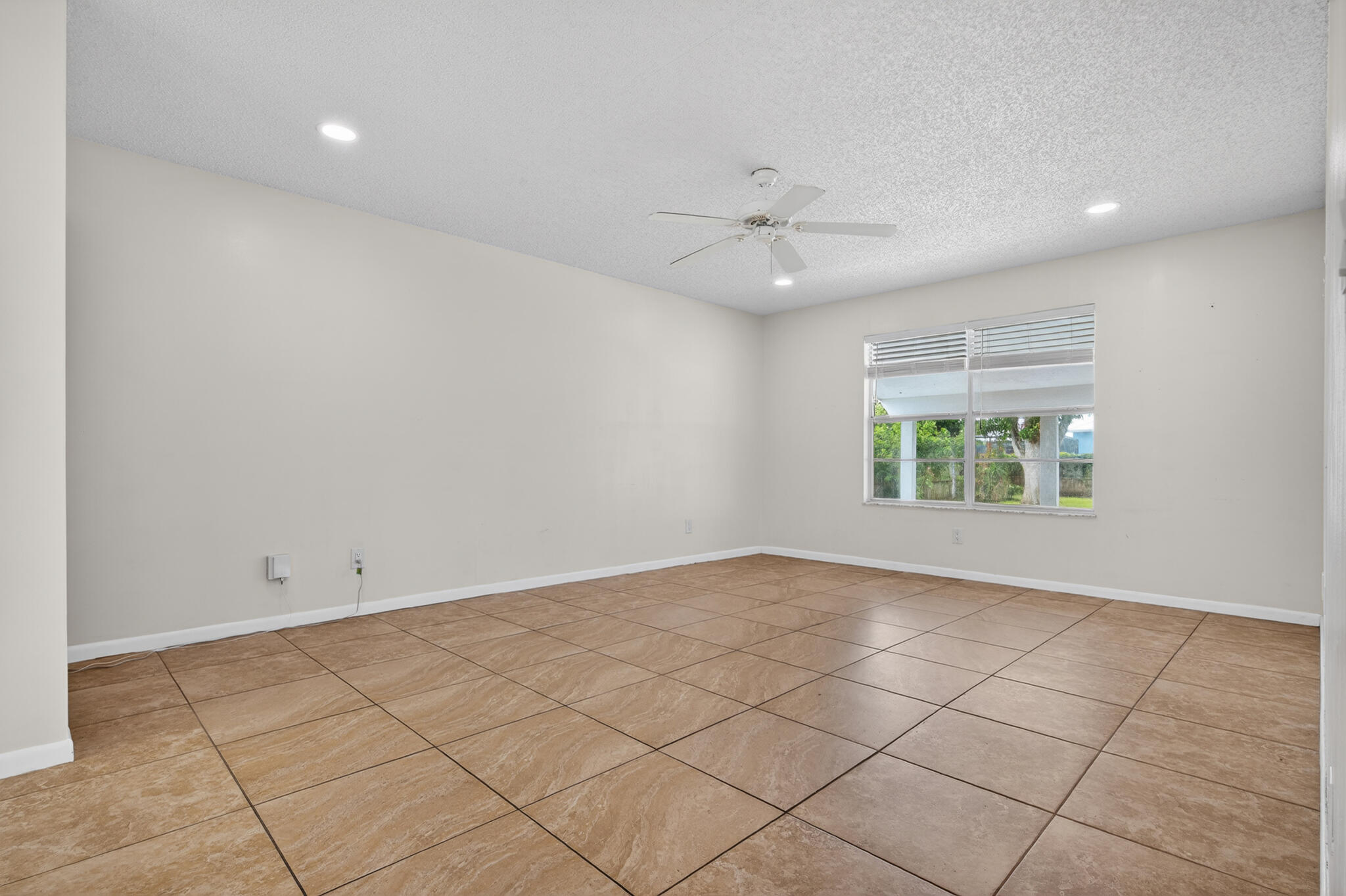 WHISPERING PINES - Residential