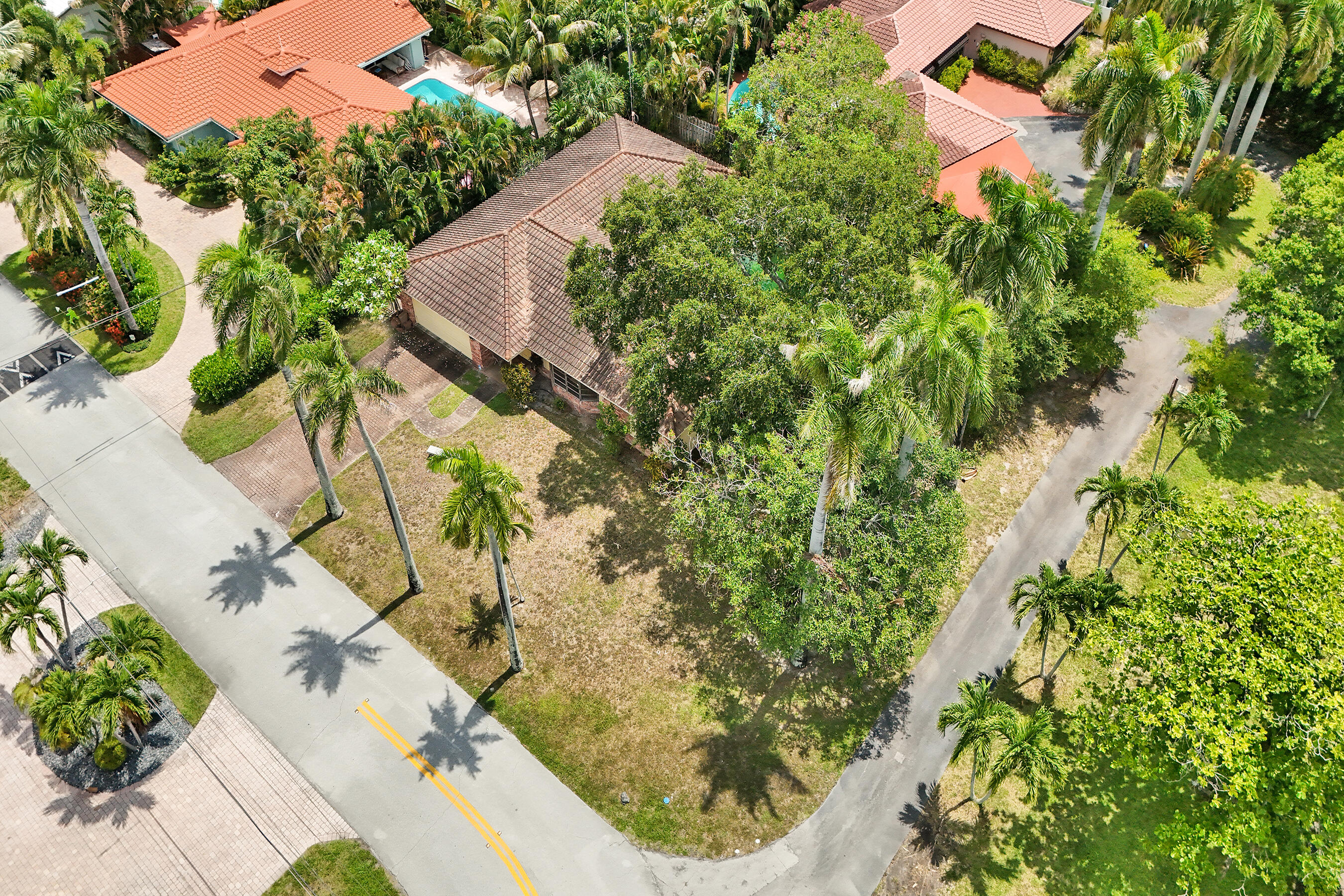 CORAL RIDGE COUNTRY CLUB - Residential