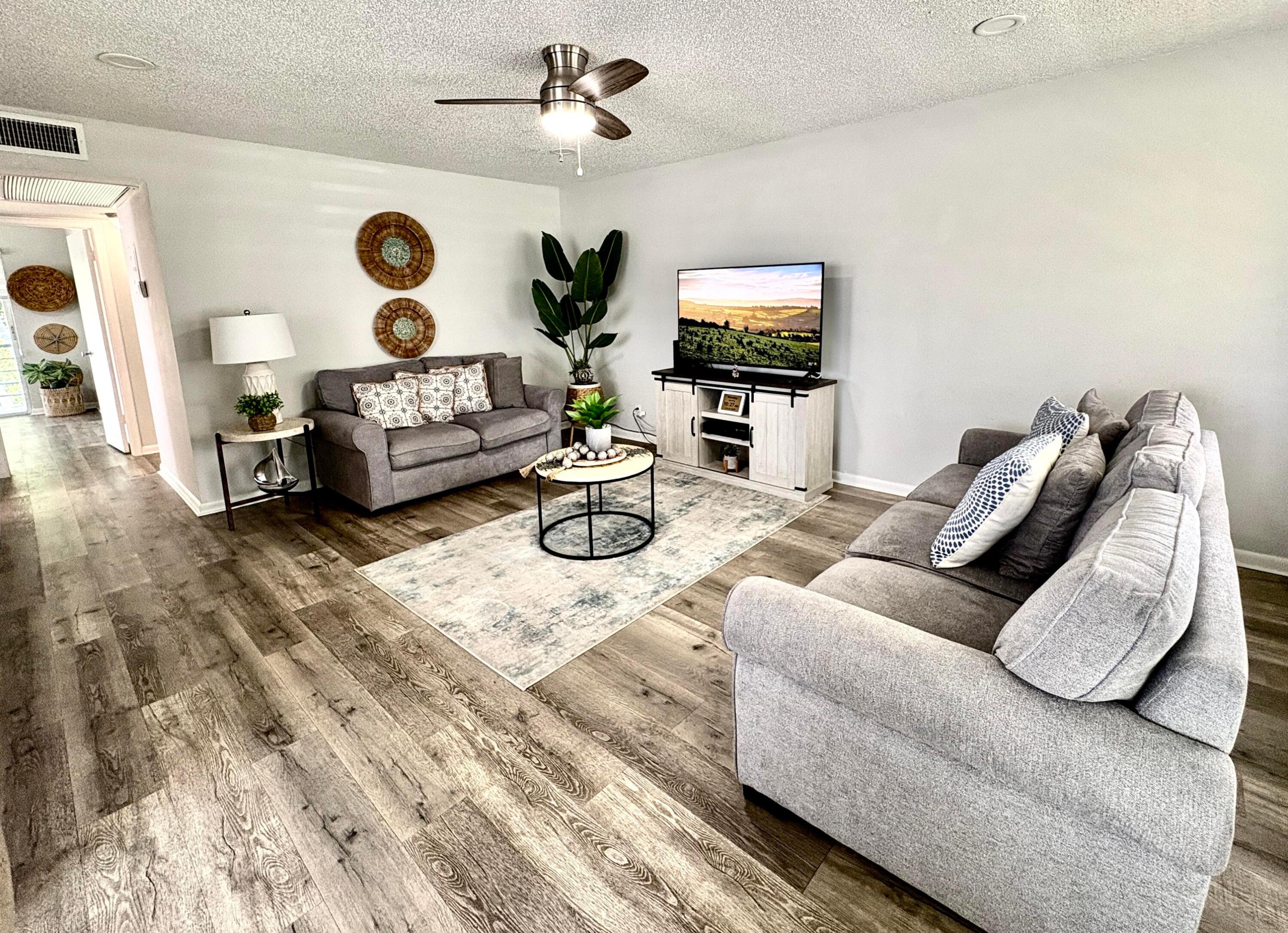 CENTURY VILLAGE / CHATHAM CONDOS - Residential