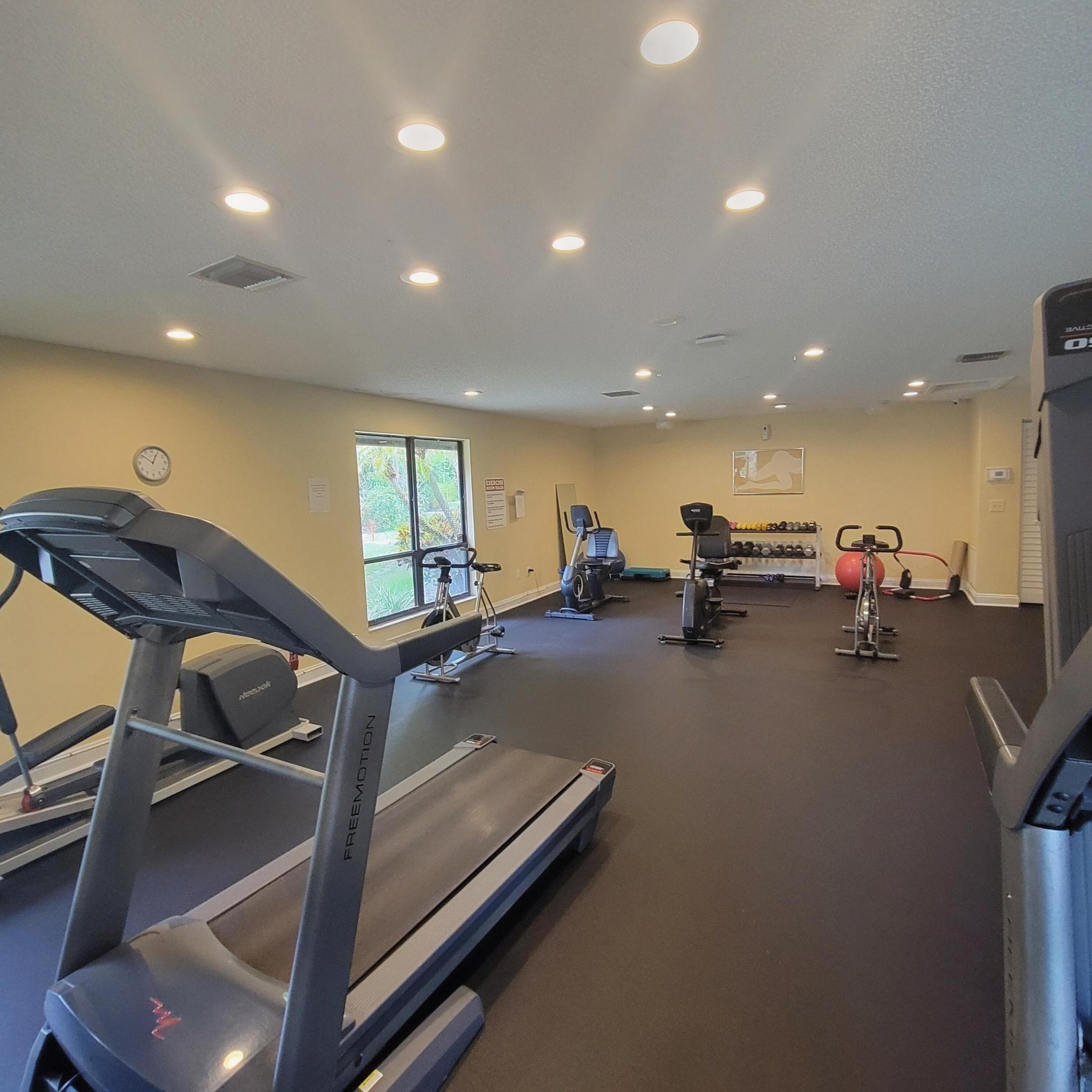 STRATHMORE GATE WEST UNIT 1 - Residential