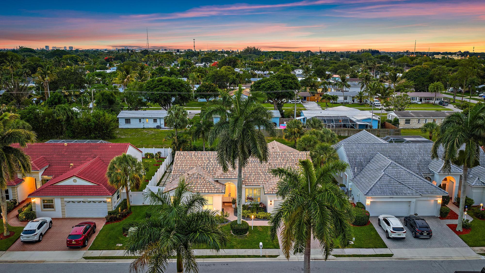 SIENA OAKS - Residential
