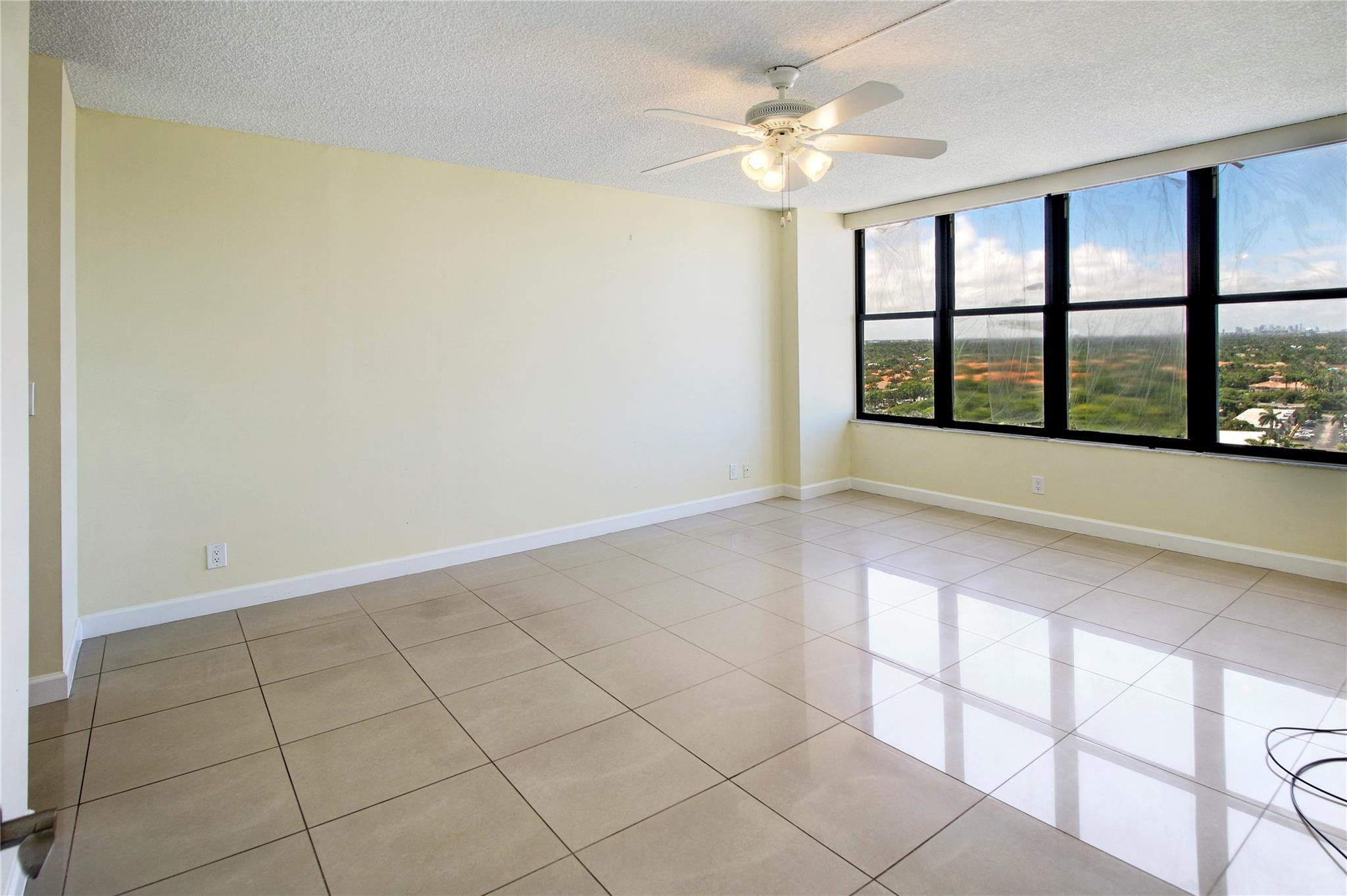 OLYMPUS CONDO PHASE - Residential