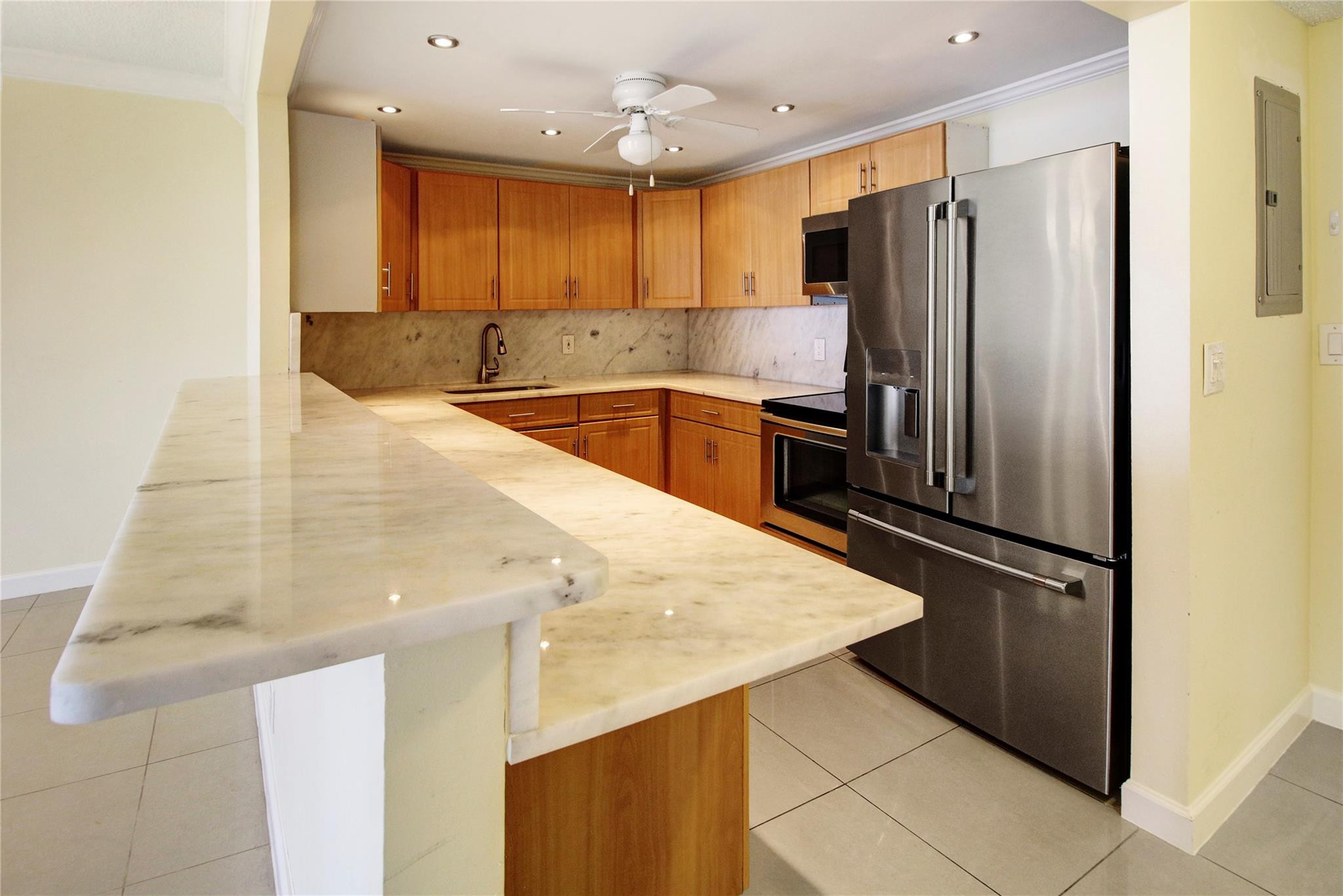 OLYMPUS CONDO PHASE - Residential