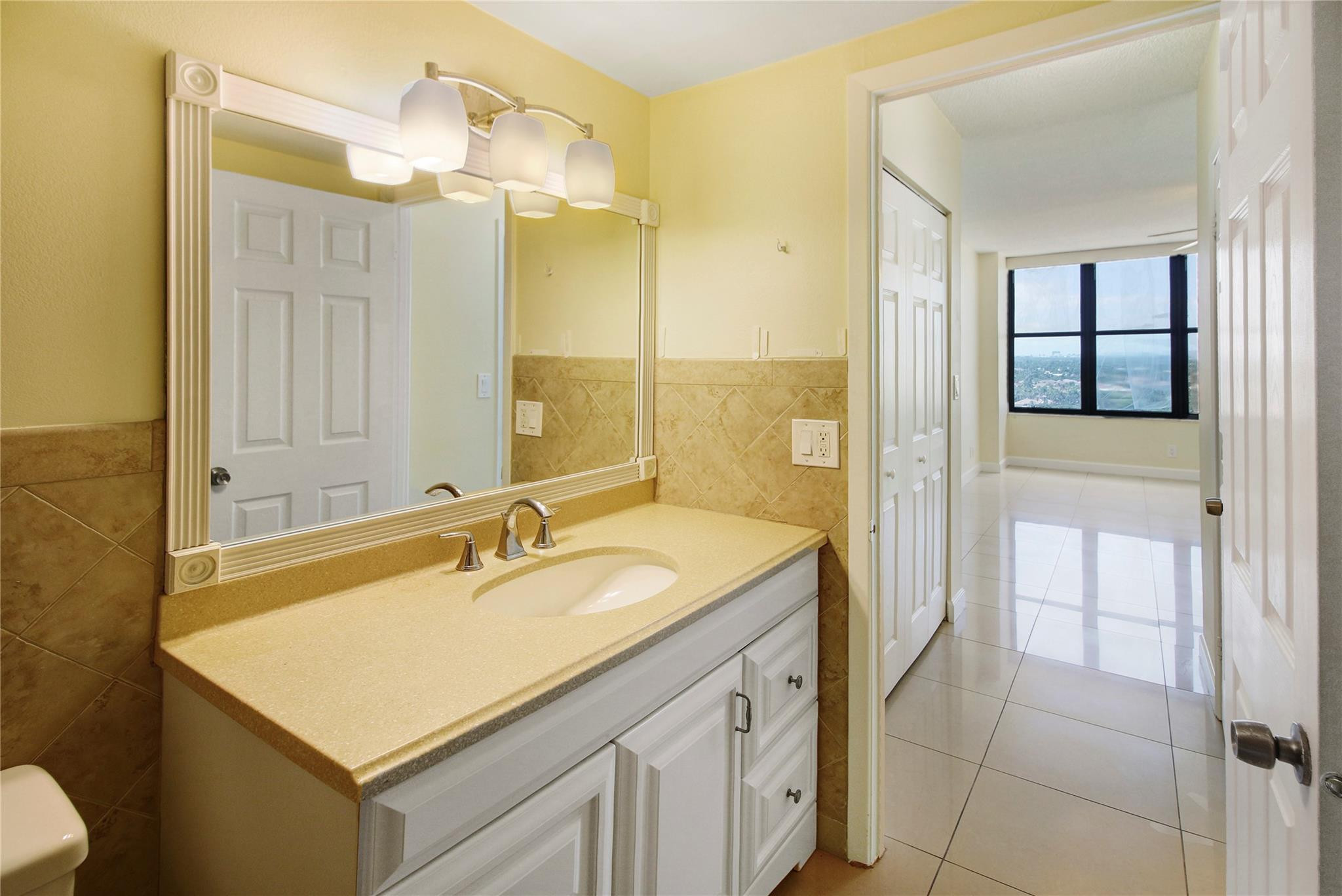 OLYMPUS CONDO PHASE - Residential