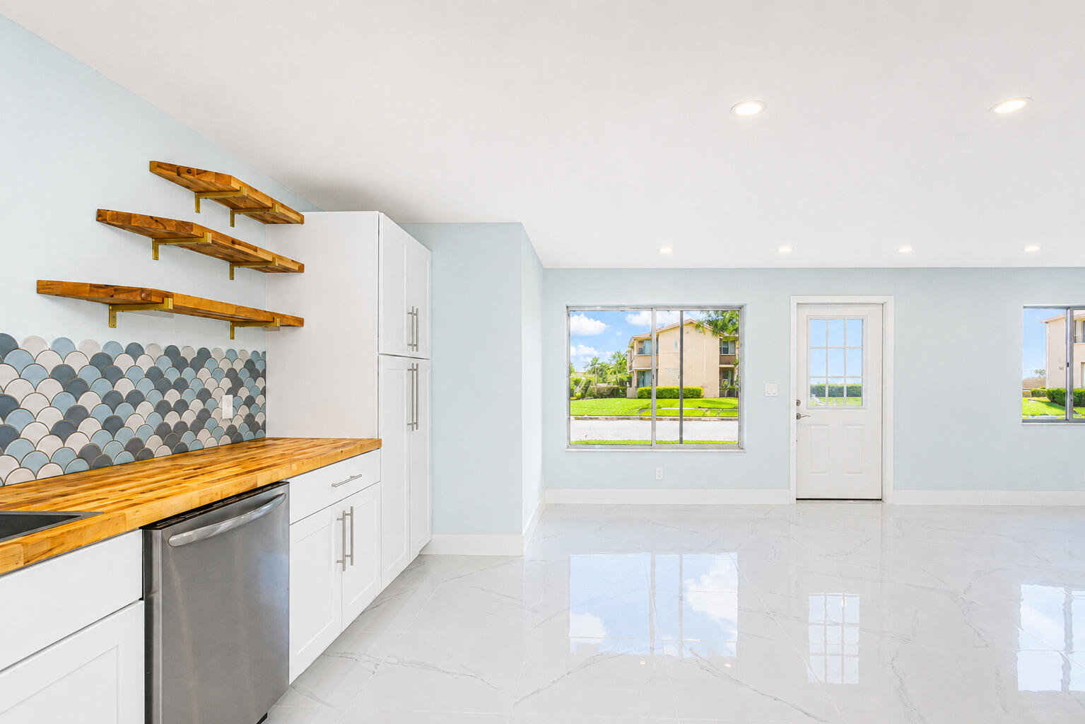 PINE RIDGE SOUTH III COND - Residential