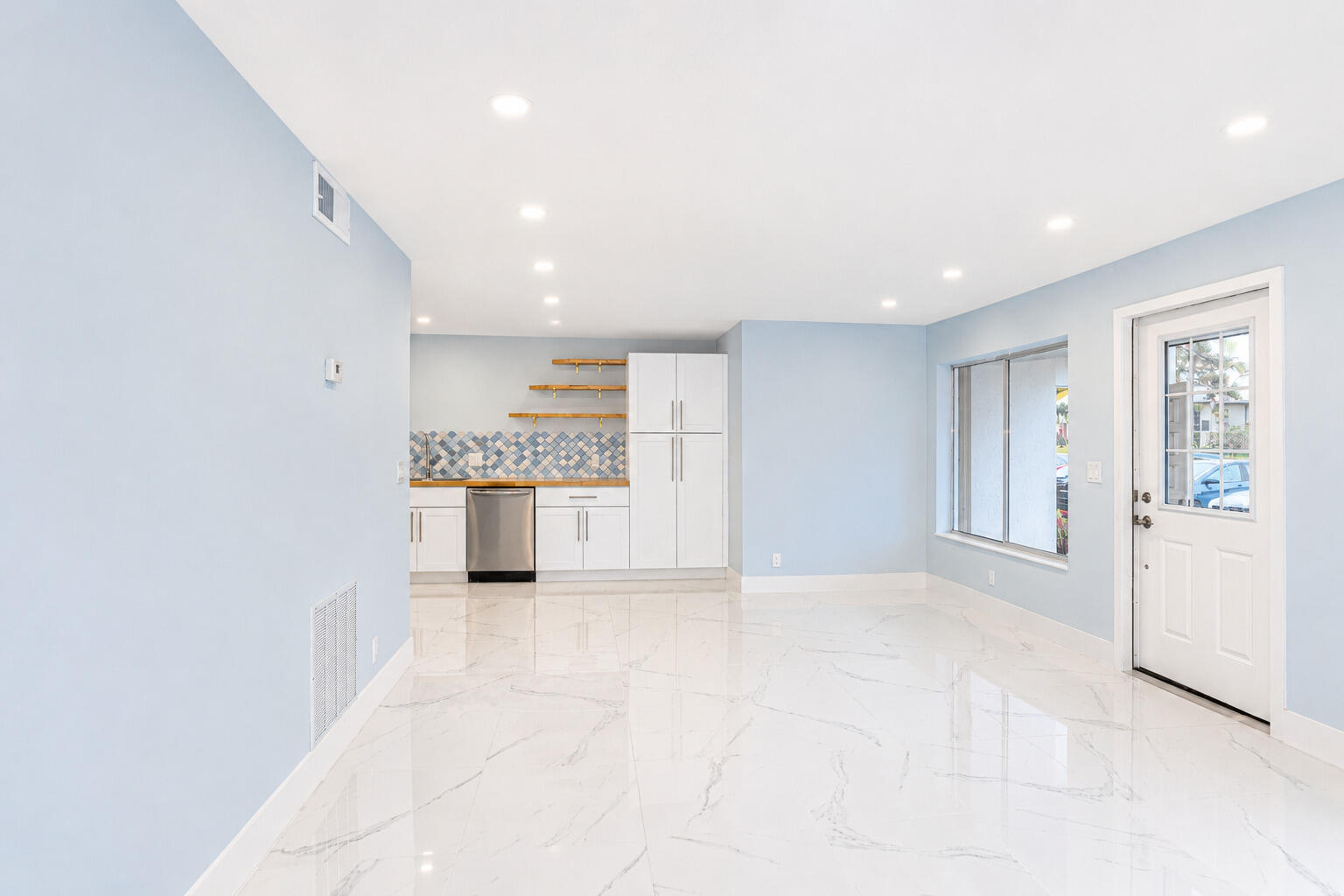 PINE RIDGE SOUTH III COND - Residential