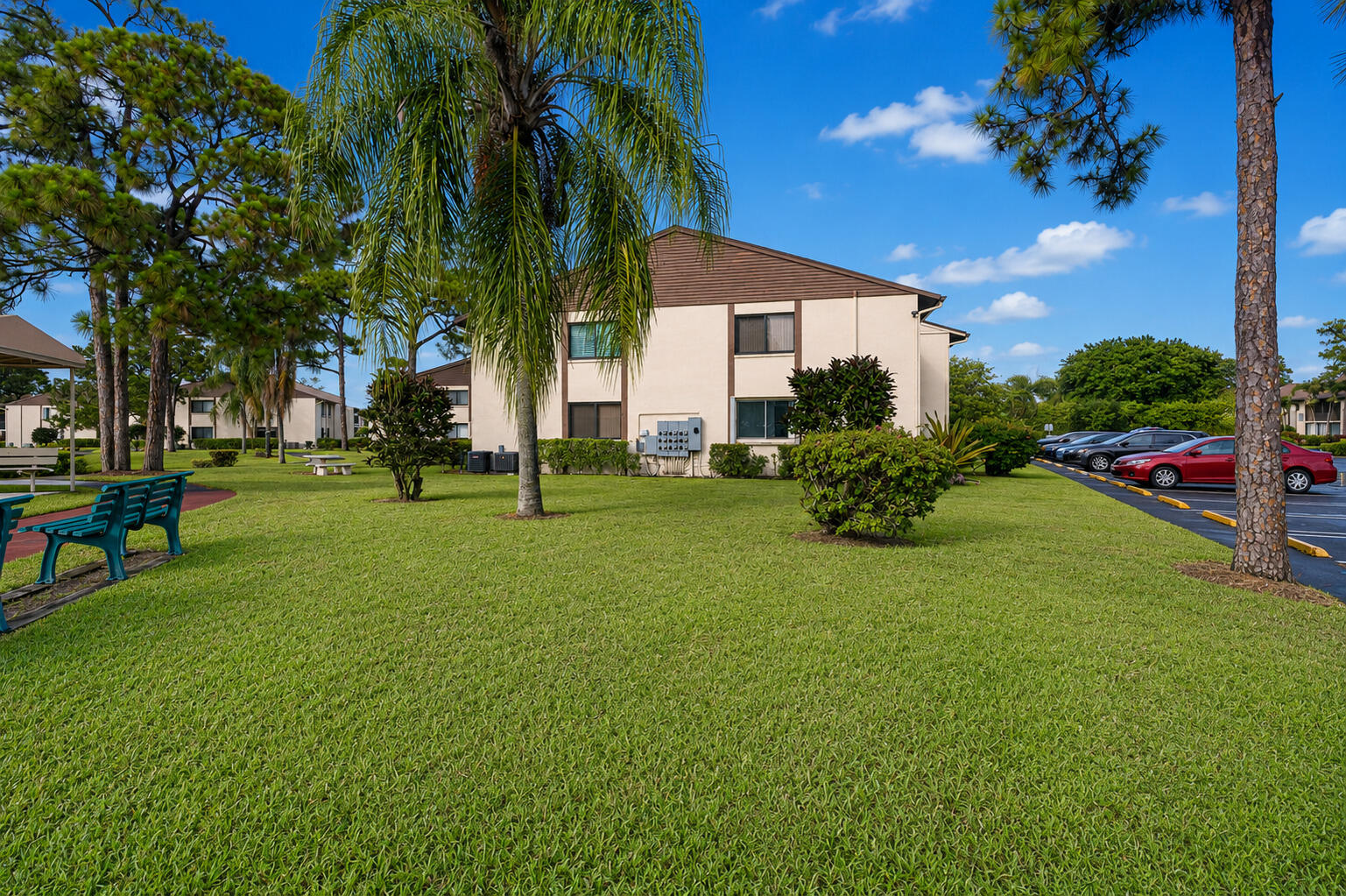 PINE RIDGE SOUTH III COND - Residential
