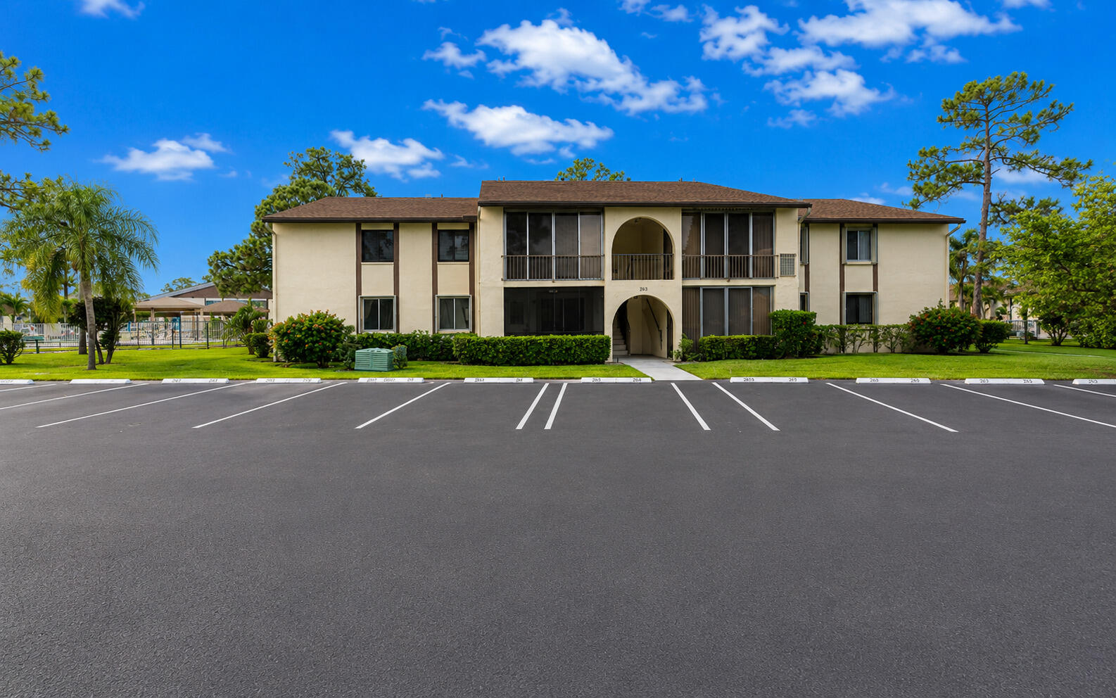 PINE RIDGE SOUTH III COND - Residential