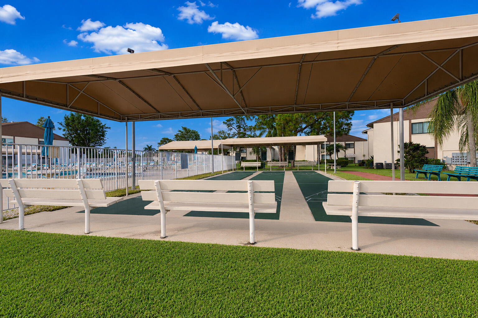 PINE RIDGE SOUTH III COND - Residential