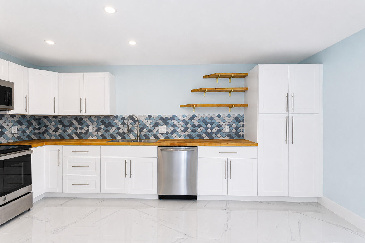PINE RIDGE SOUTH III COND - Residential