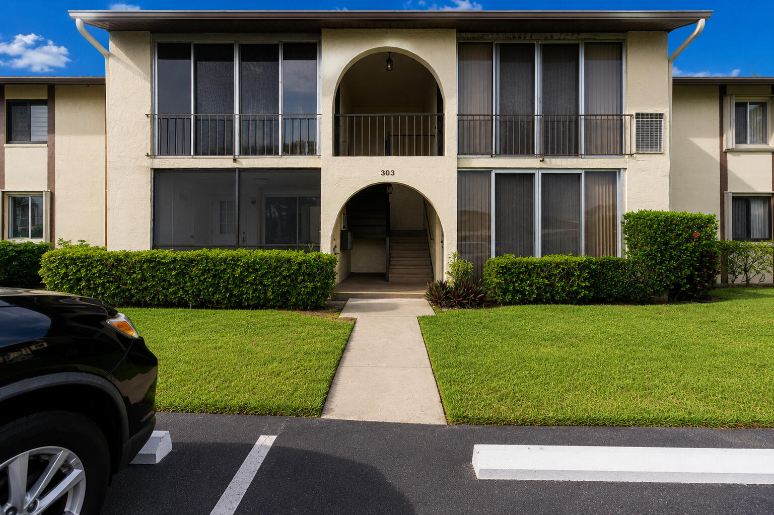 PINE RIDGE SOUTH III COND - Residential