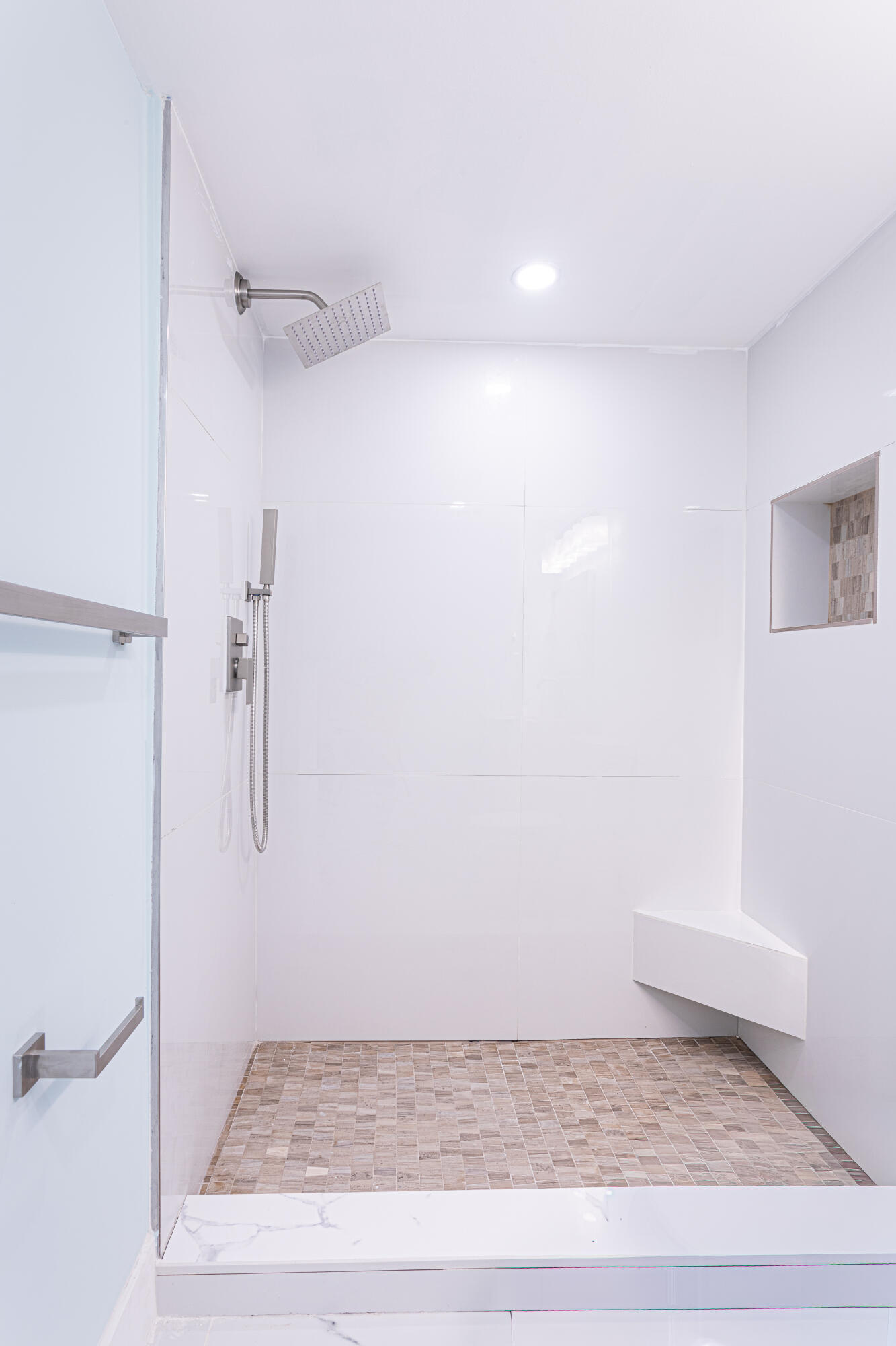 PINE RIDGE SOUTH III COND - Residential