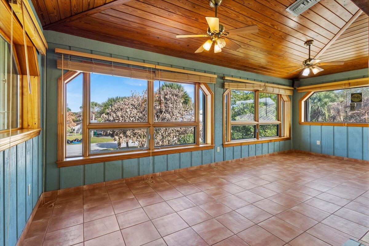 FORT PIERCE SHORES UNIT 5 REPLAT - Residential