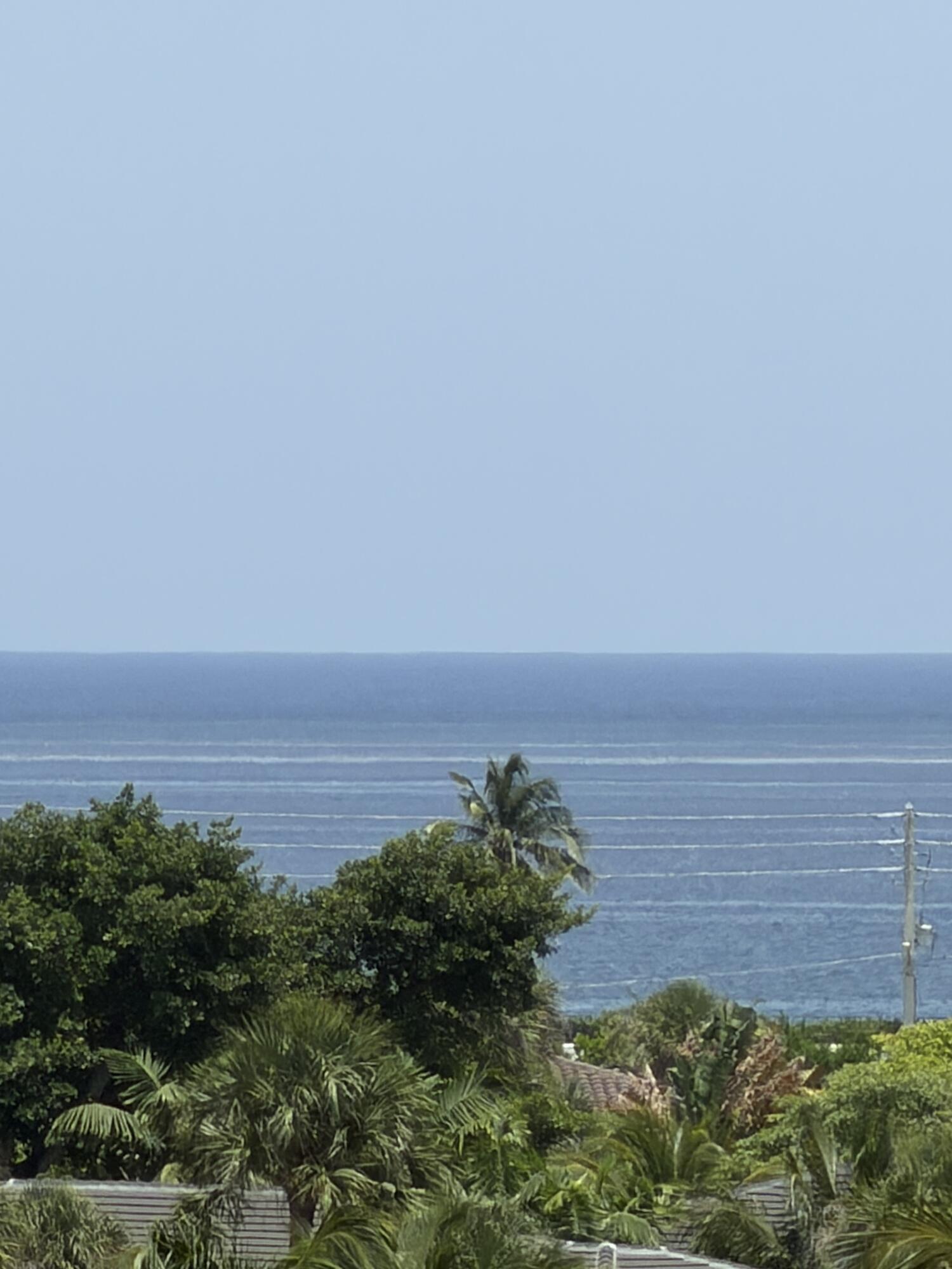 ROYAL PALM RESIDENCES - Residential