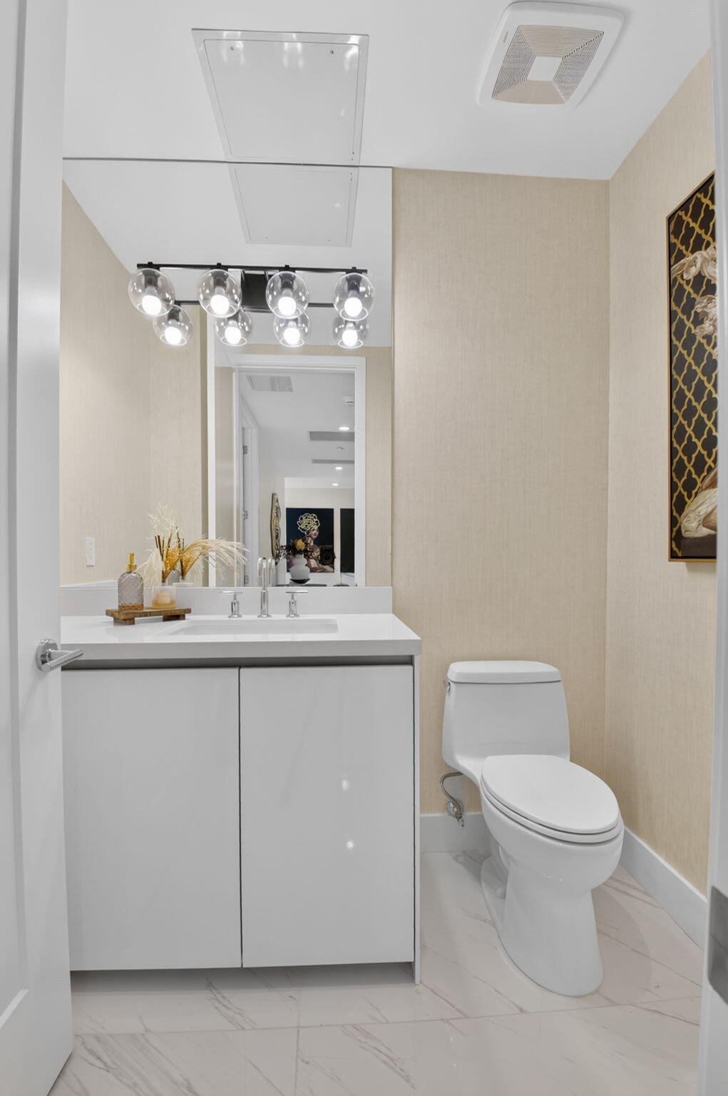 ROYAL PALM RESIDENCES - Residential