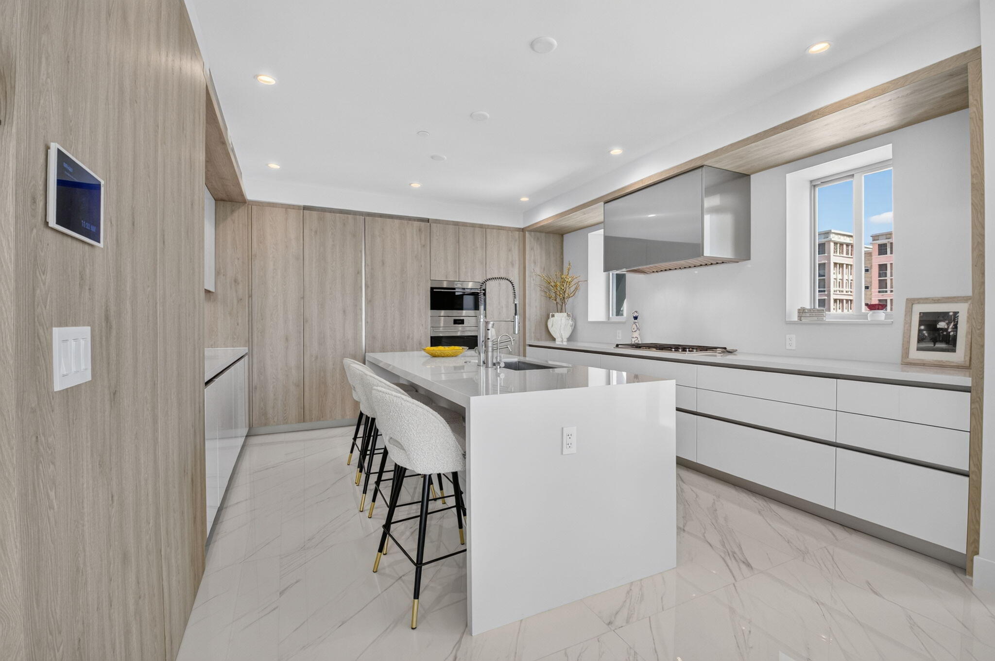 ROYAL PALM RESIDENCES - Residential