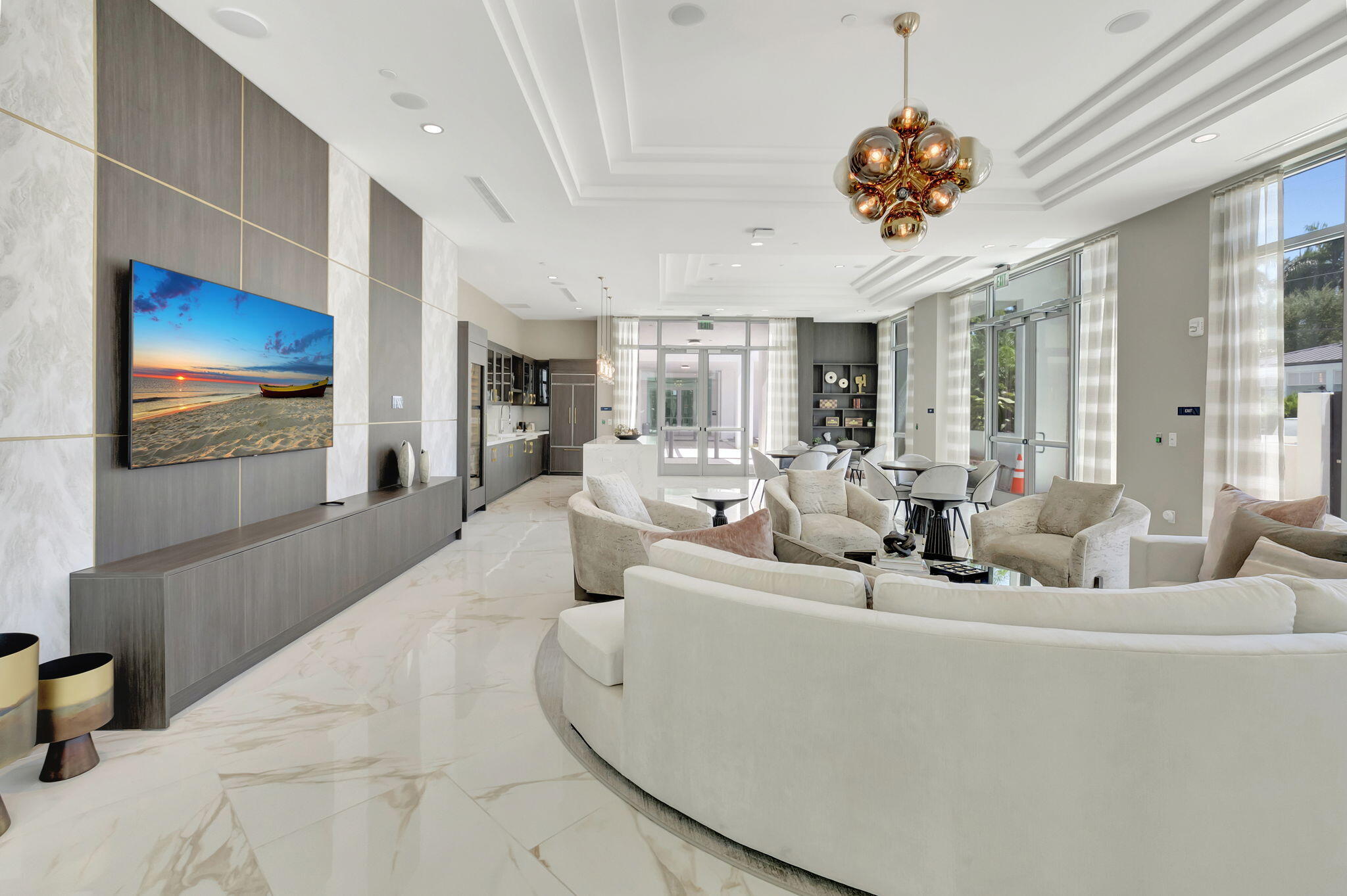 ROYAL PALM RESIDENCES - Residential
