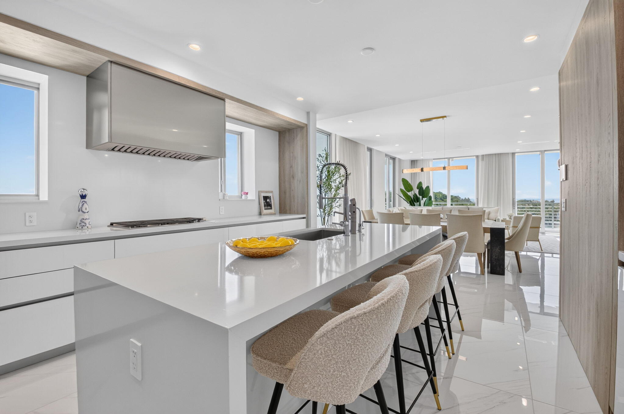 ROYAL PALM RESIDENCES - Residential