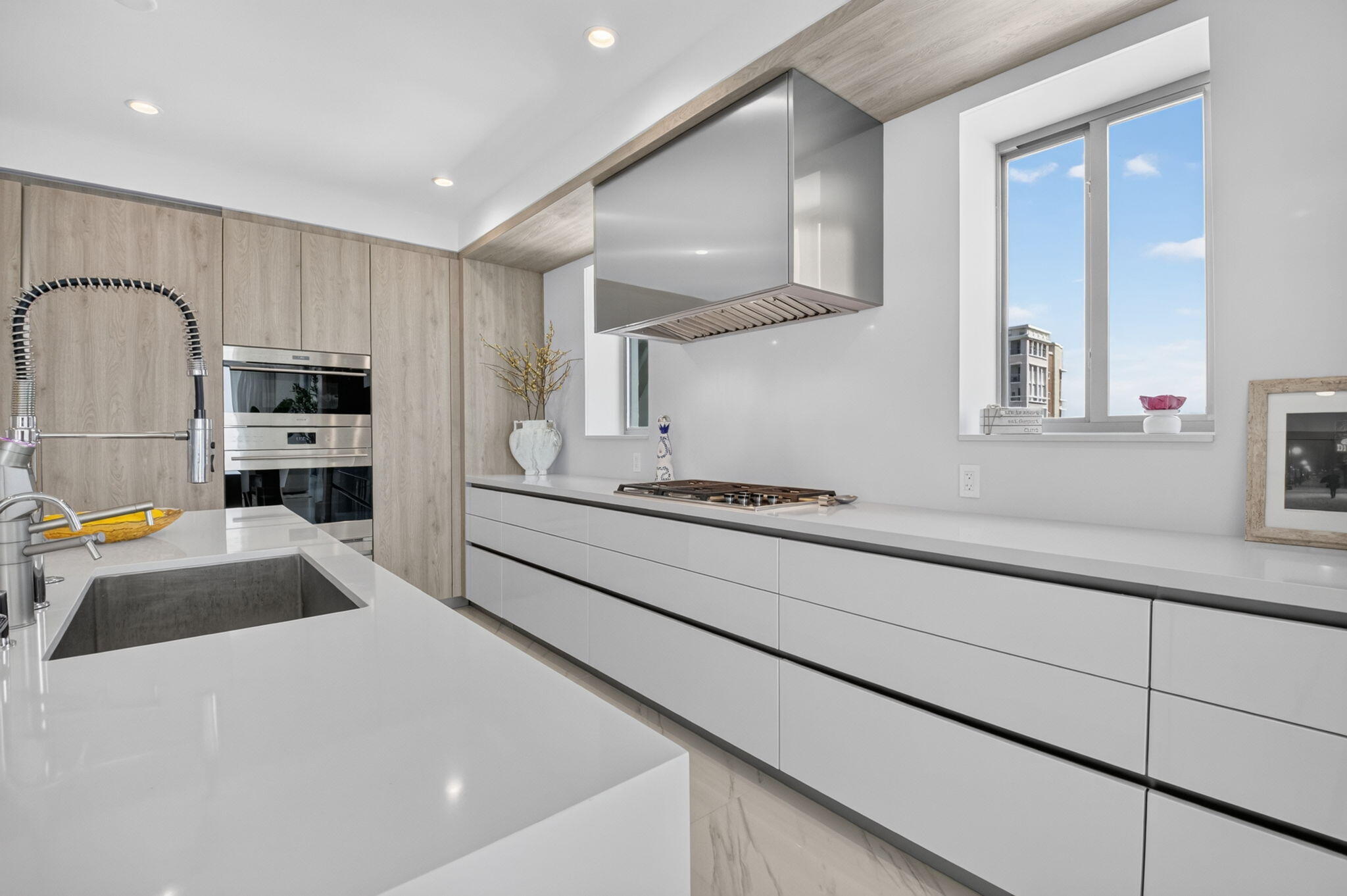 ROYAL PALM RESIDENCES - Residential