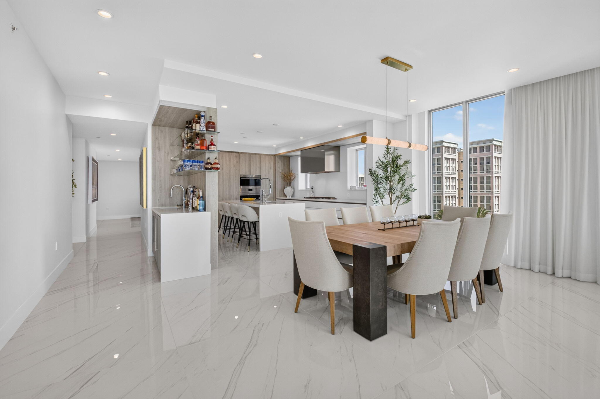 ROYAL PALM RESIDENCES - Residential