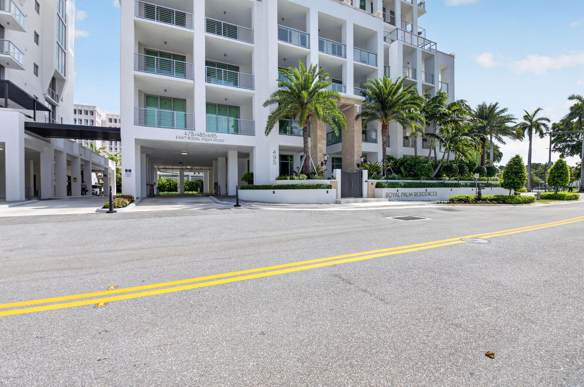 ROYAL PALM RESIDENCES - Residential