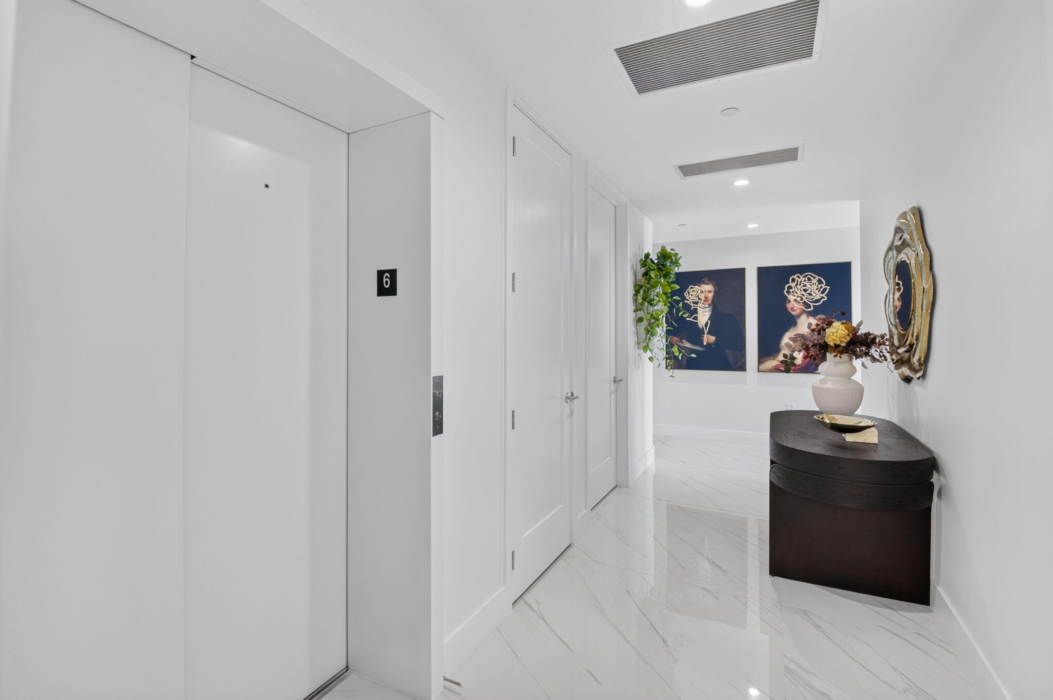 ROYAL PALM RESIDENCES - Residential