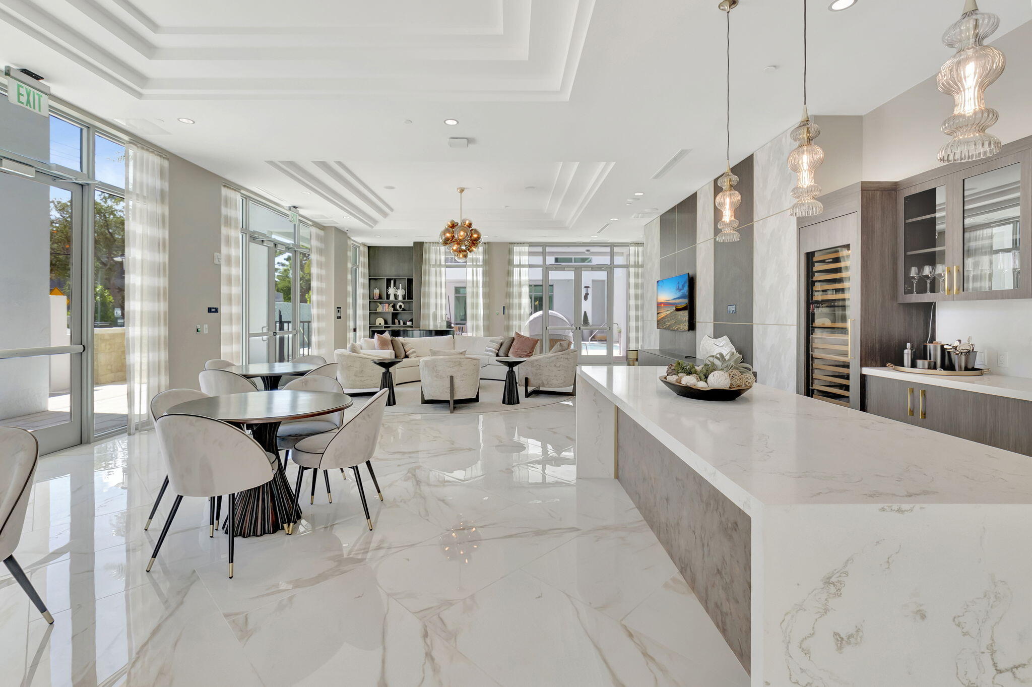 ROYAL PALM RESIDENCES - Residential