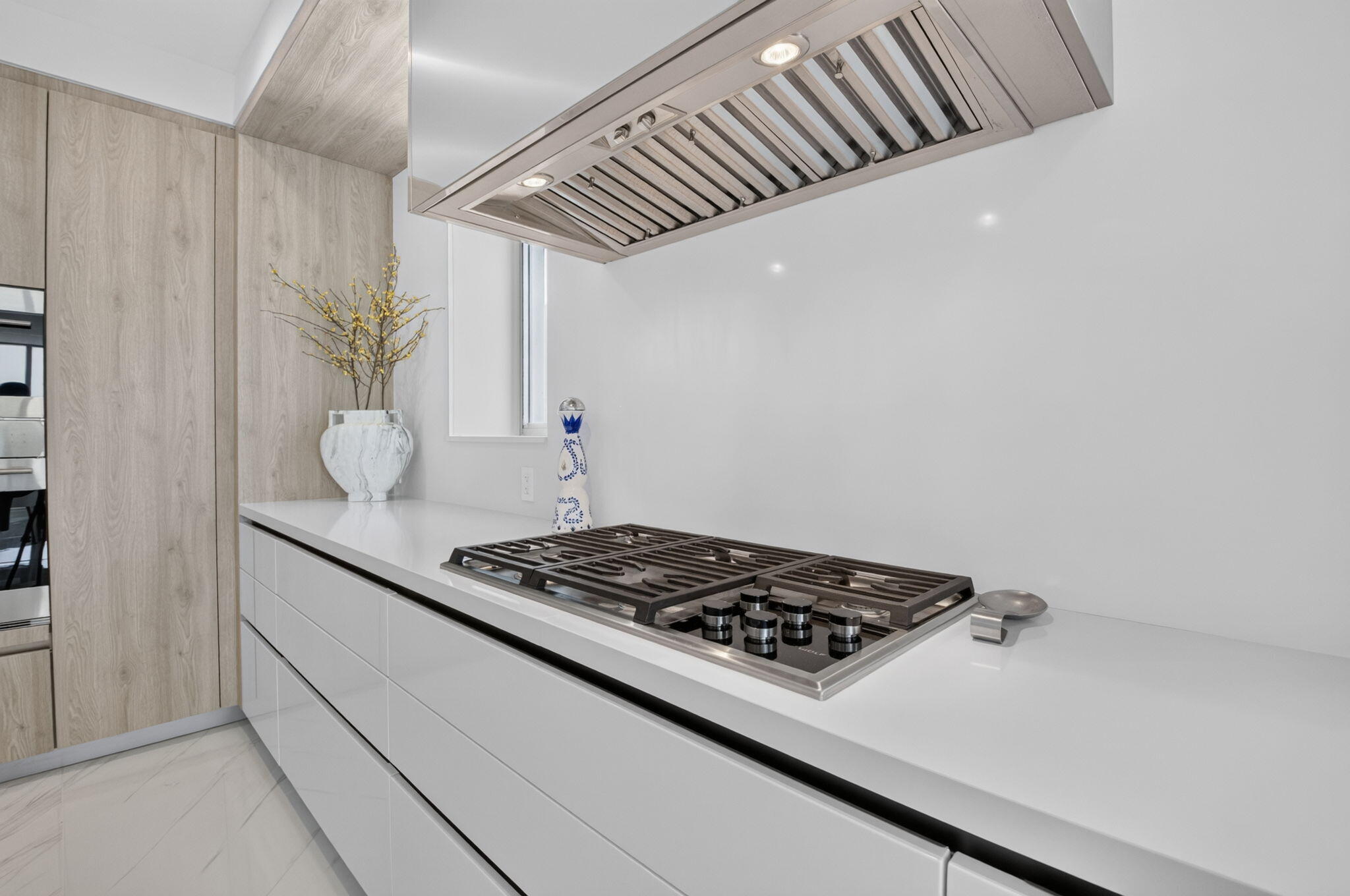 ROYAL PALM RESIDENCES - Residential