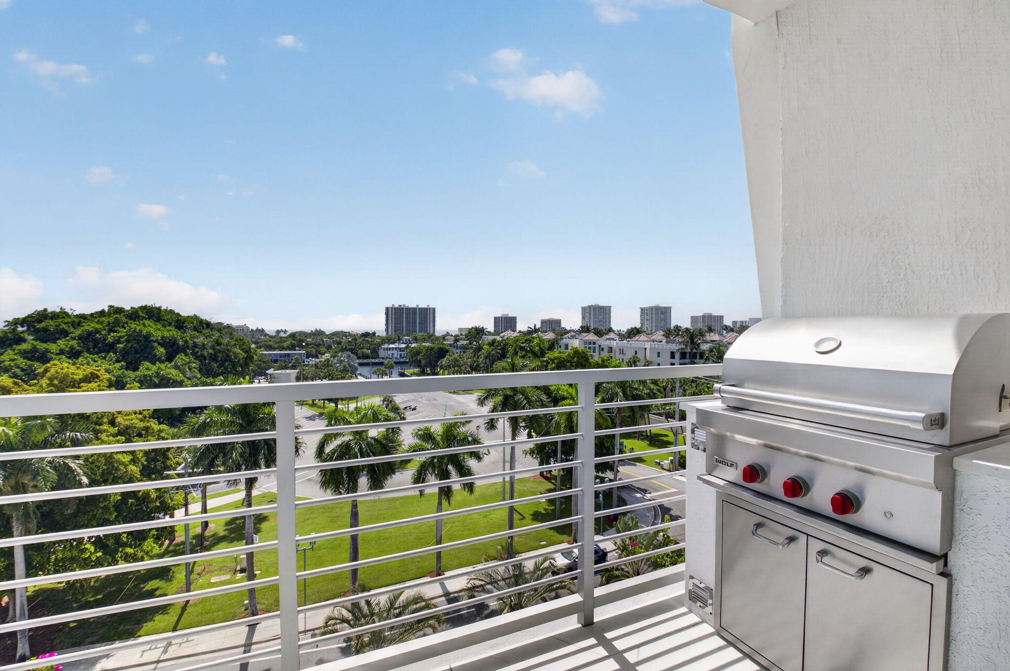 ROYAL PALM RESIDENCES - Residential