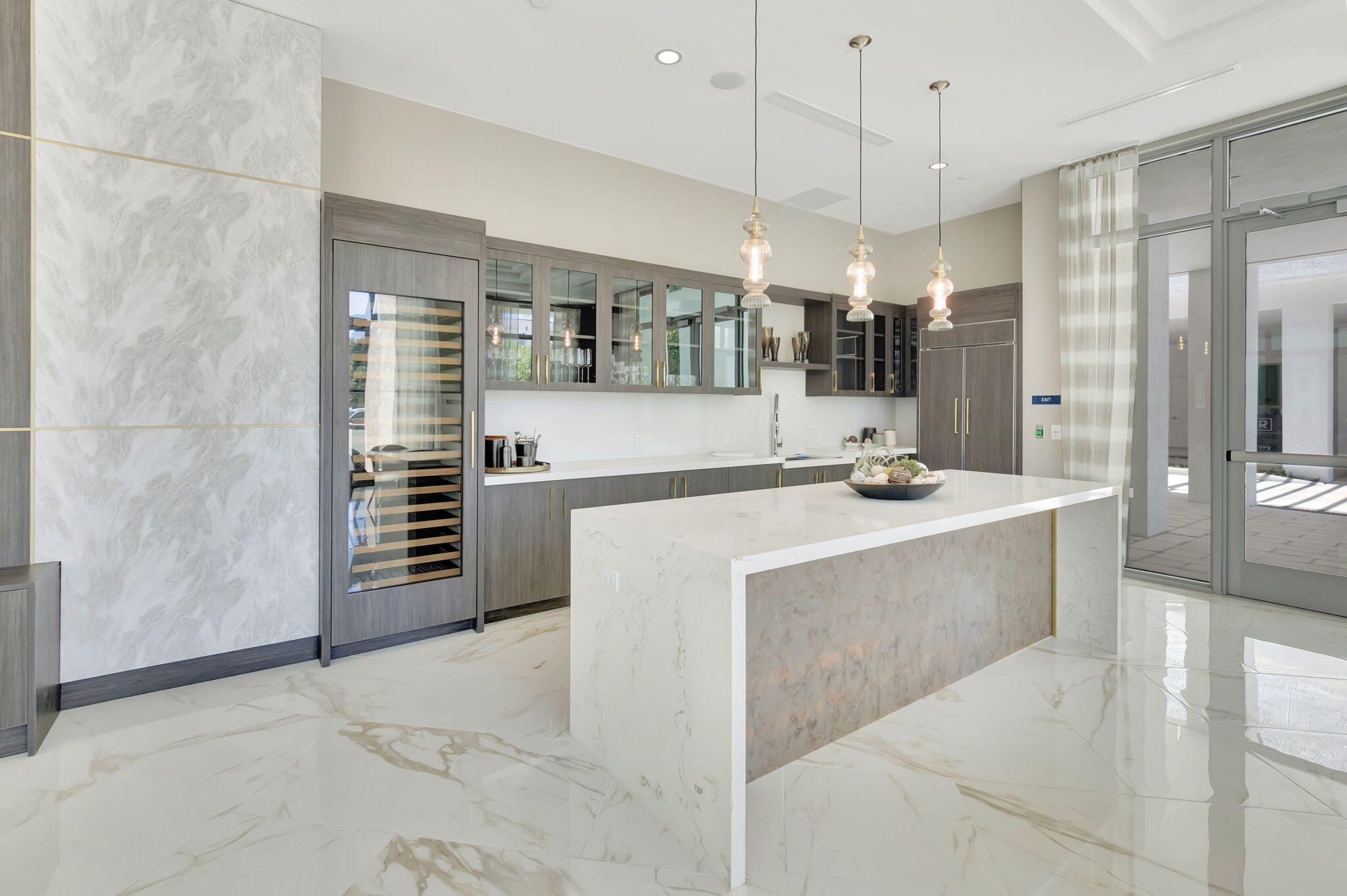 ROYAL PALM RESIDENCES - Residential