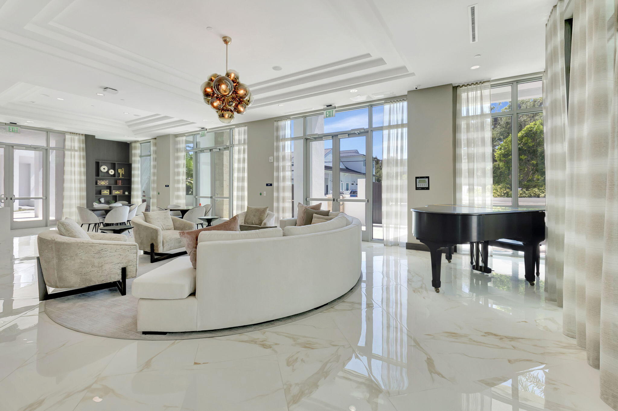 ROYAL PALM RESIDENCES - Residential