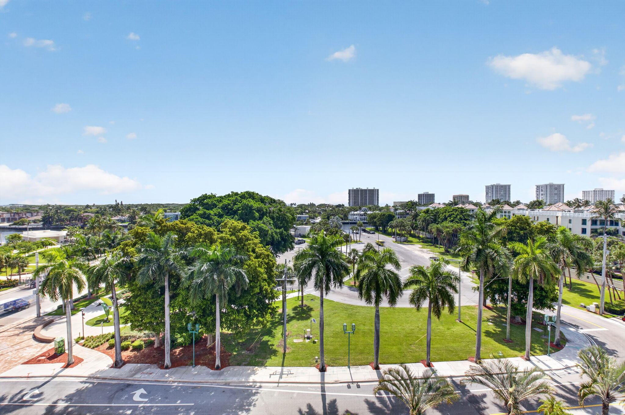 ROYAL PALM RESIDENCES - Residential