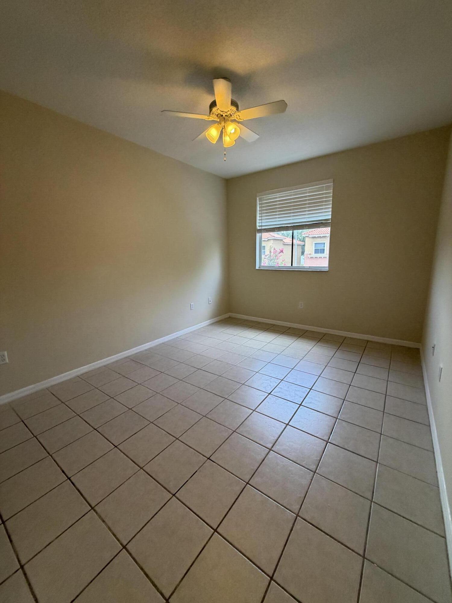 HAMPTON ISLES CONDO - Residential Lease