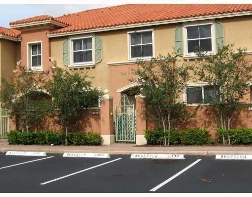 HAMPTON ISLES CONDO - Residential Lease