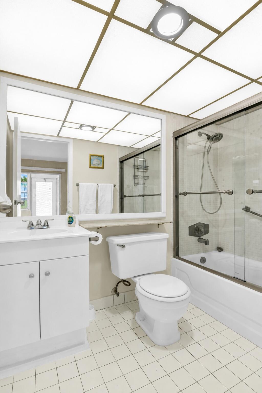 KINGS POINT SAXONY CONDOS - Residential