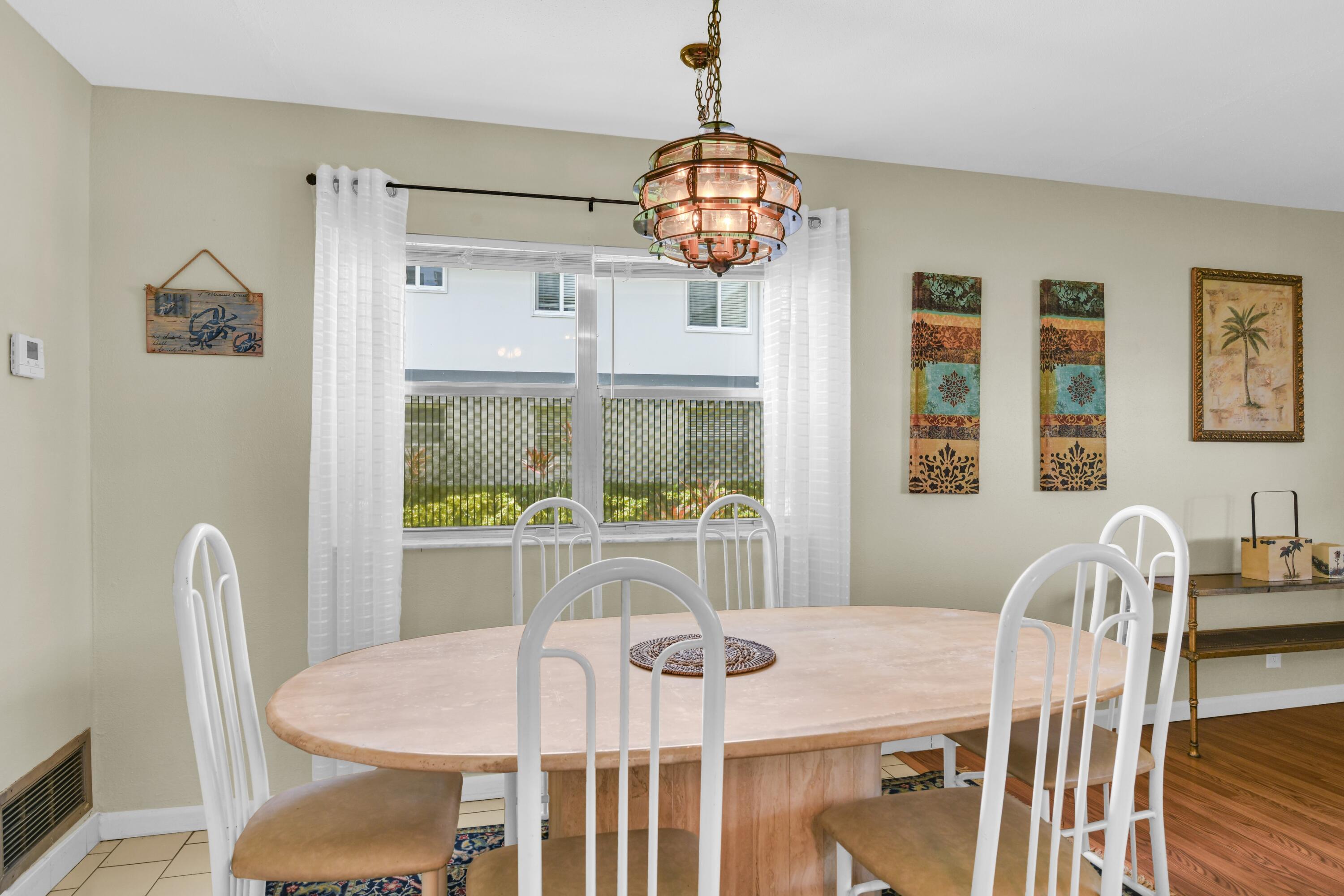 KINGS POINT SAXONY CONDOS - Residential