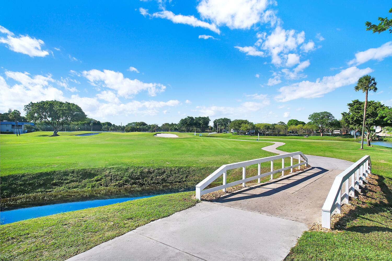 KINGS POINT SAXONY CONDOS - Residential