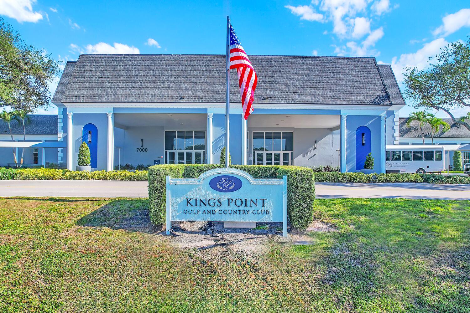 KINGS POINT SAXONY CONDOS - Residential