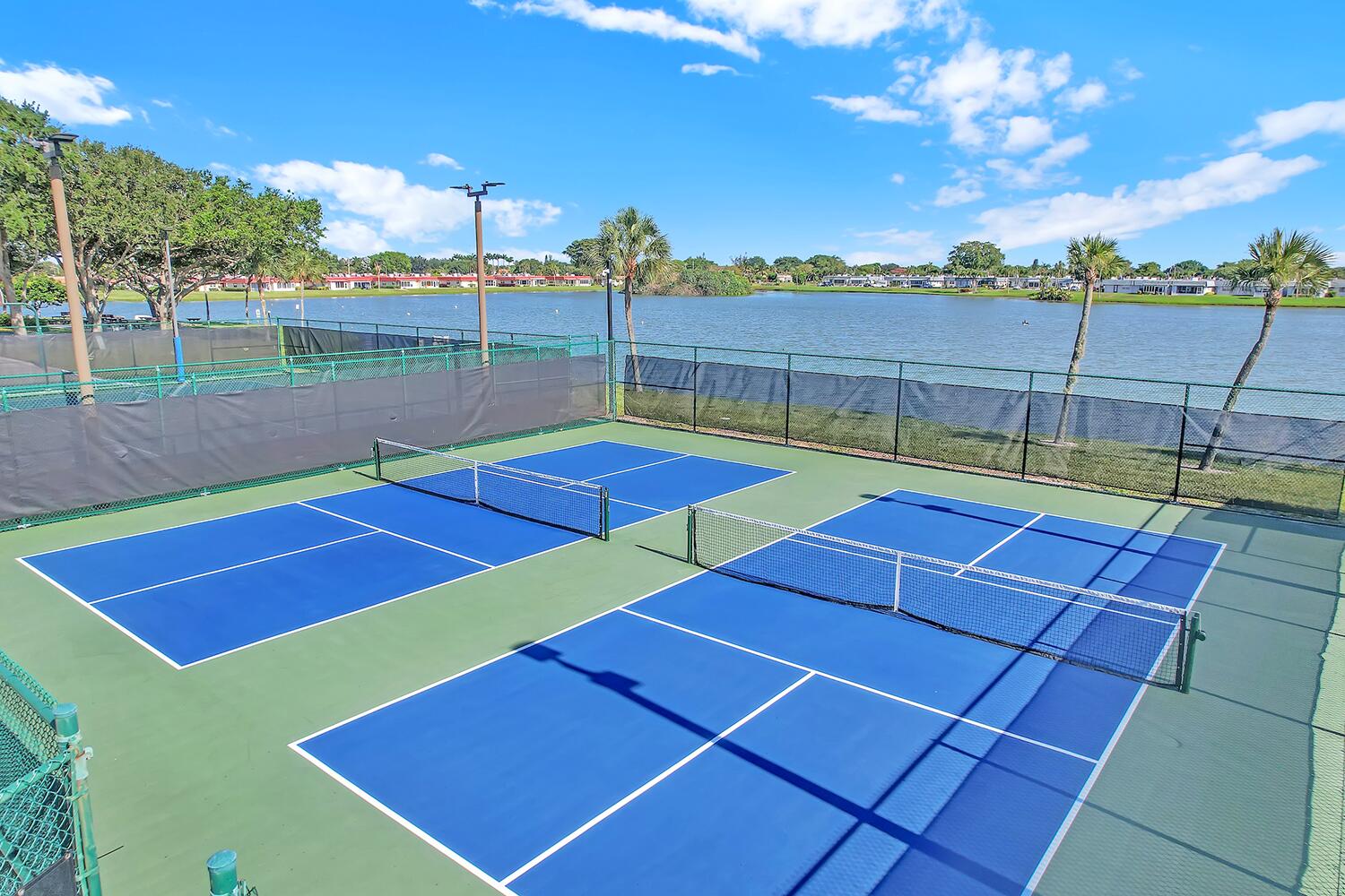 KINGS POINT SAXONY CONDOS - Residential
