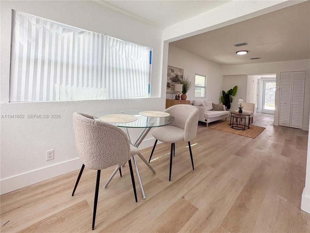 OAKLAND PARK SECOND ADD - Residential Lease