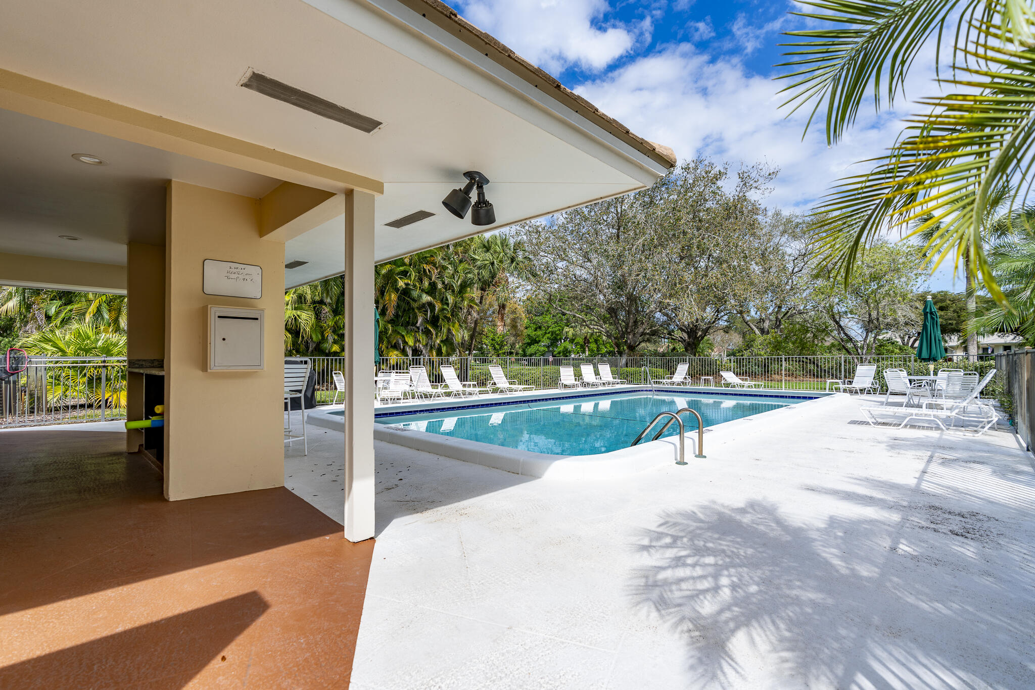 PIPERS LANDING GARDEN APARTMENTS CONDO - Residential