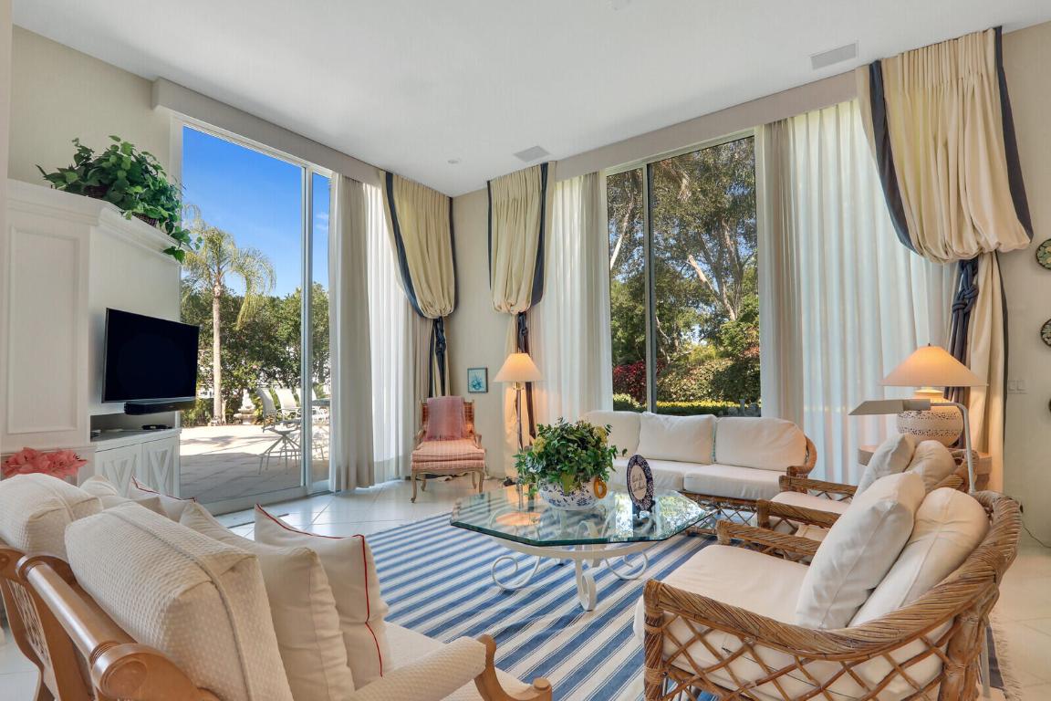 FRENCHMANS CREEK - Residential