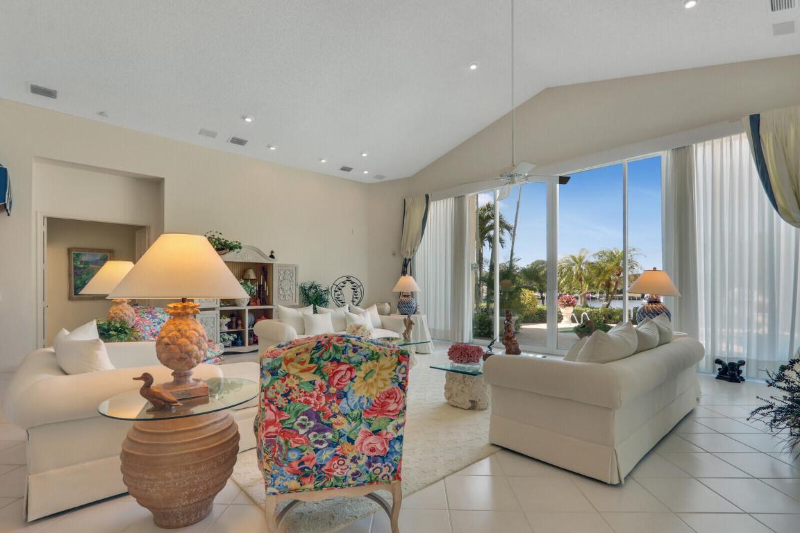 FRENCHMANS CREEK - Residential
