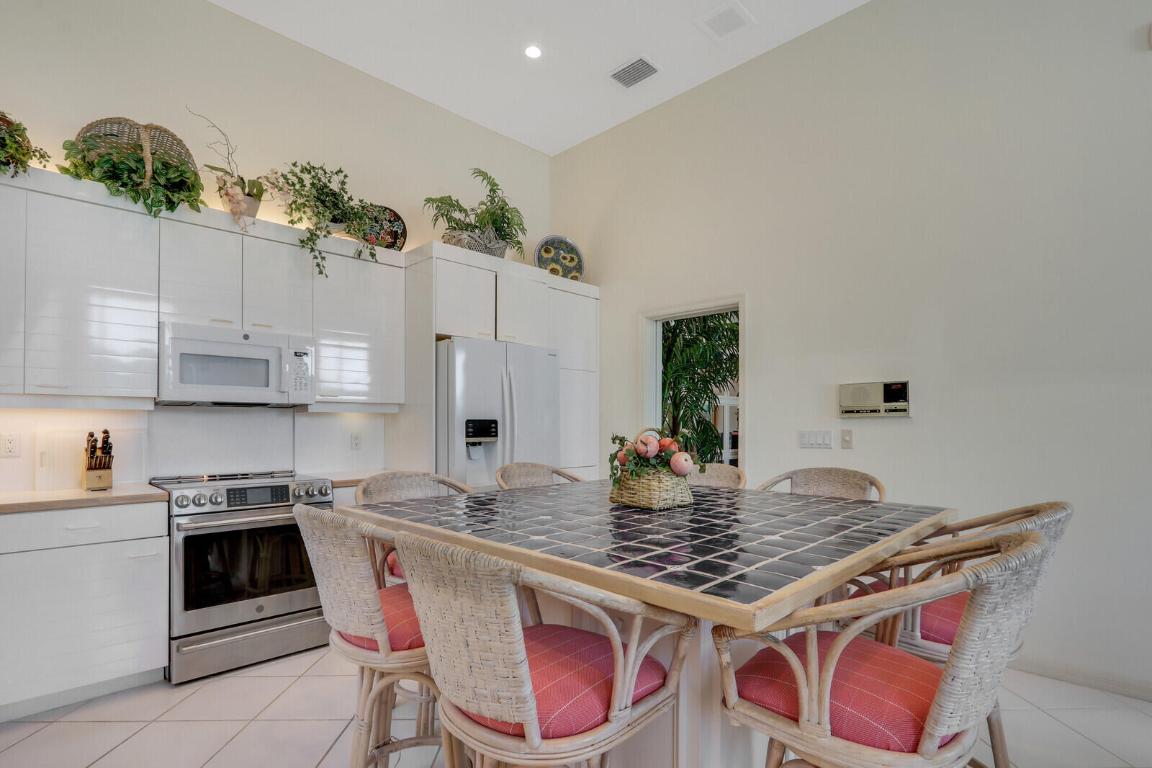 FRENCHMANS CREEK - Residential