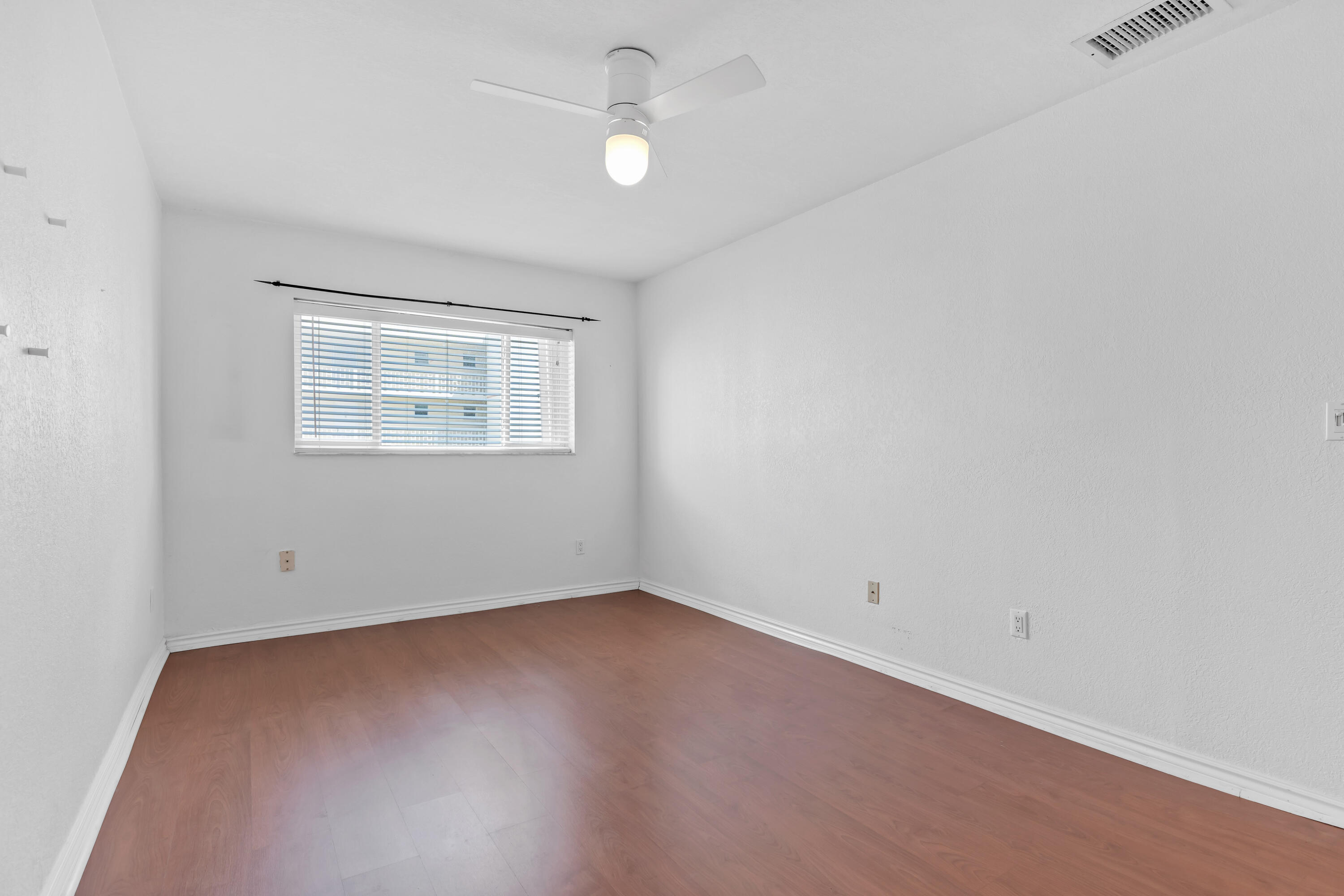 LA PIAZZA NAVONA CONDO - Residential Lease